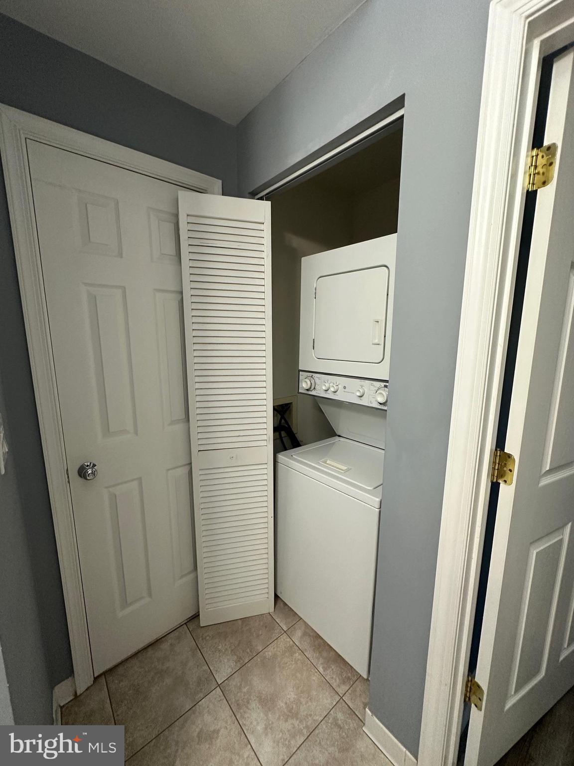 LILLIAN COURT AT TYSONS - Residential