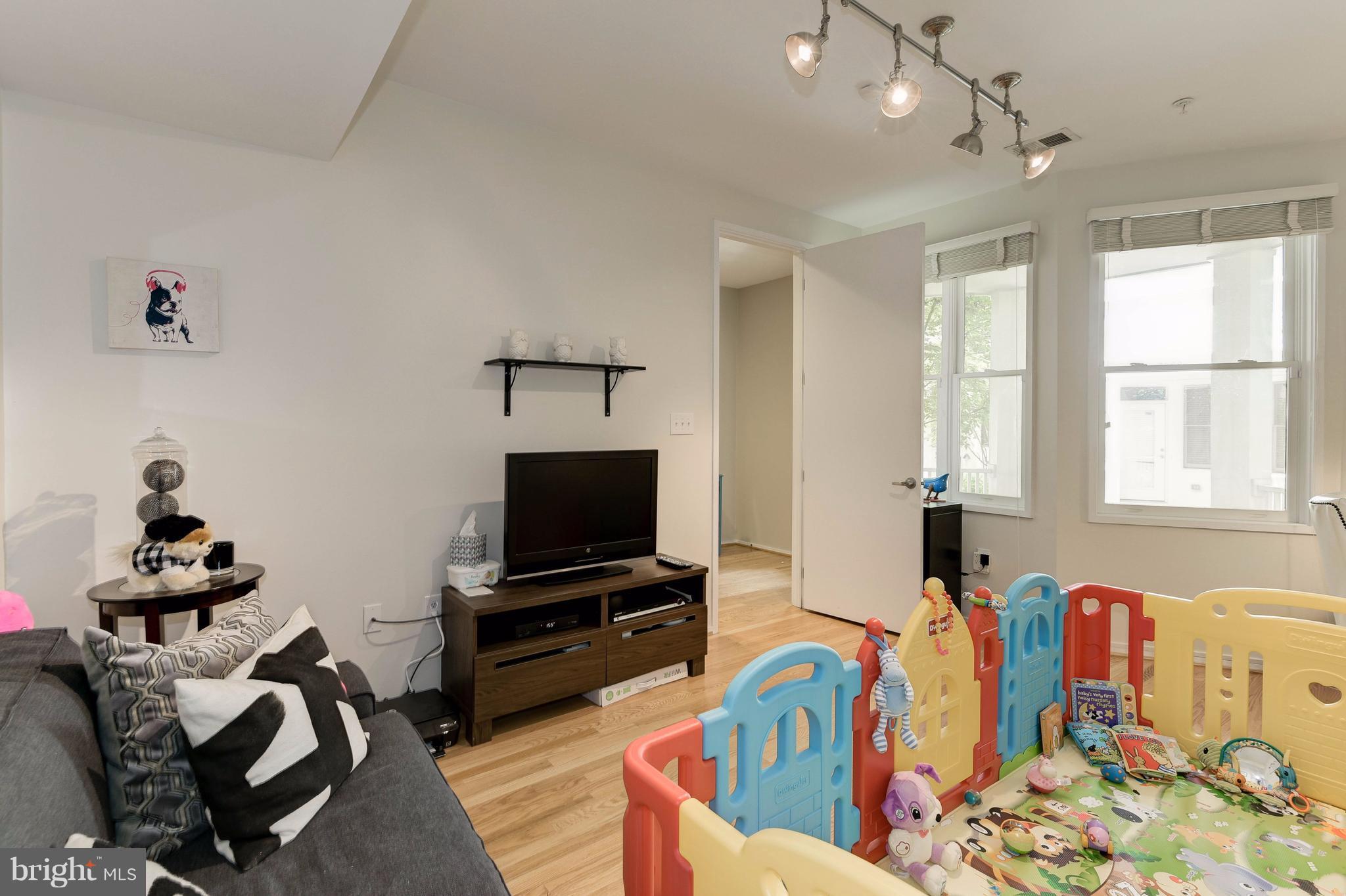 BROMPTONS AT CHERRYDALE - Residential