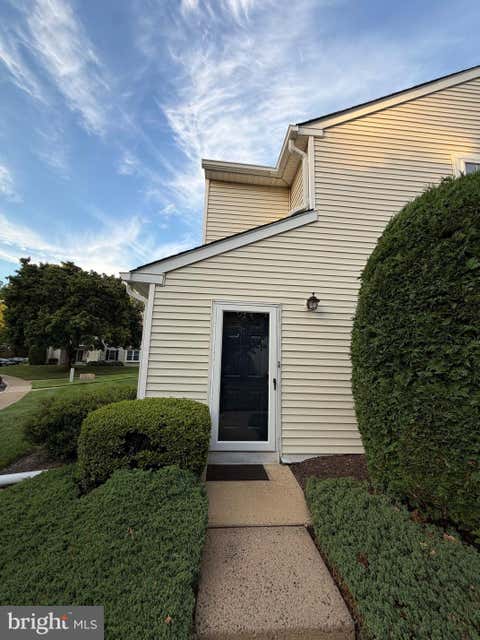 Townhouse For Rent - 504 Steamboat Station<br/> Bucks County, SOUTHAMPTON, PA 18966