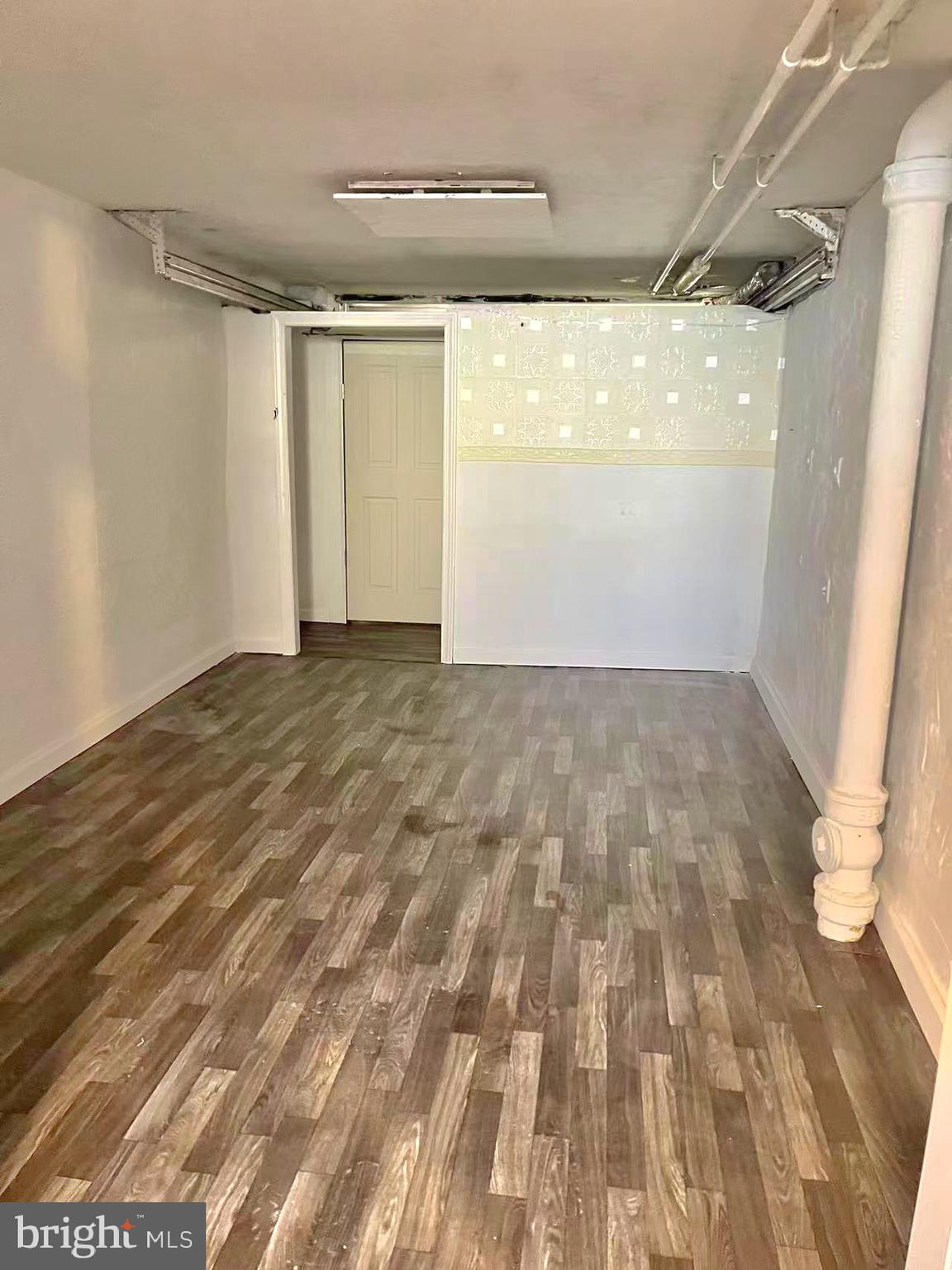 OXFORD CIRCLE - Residential