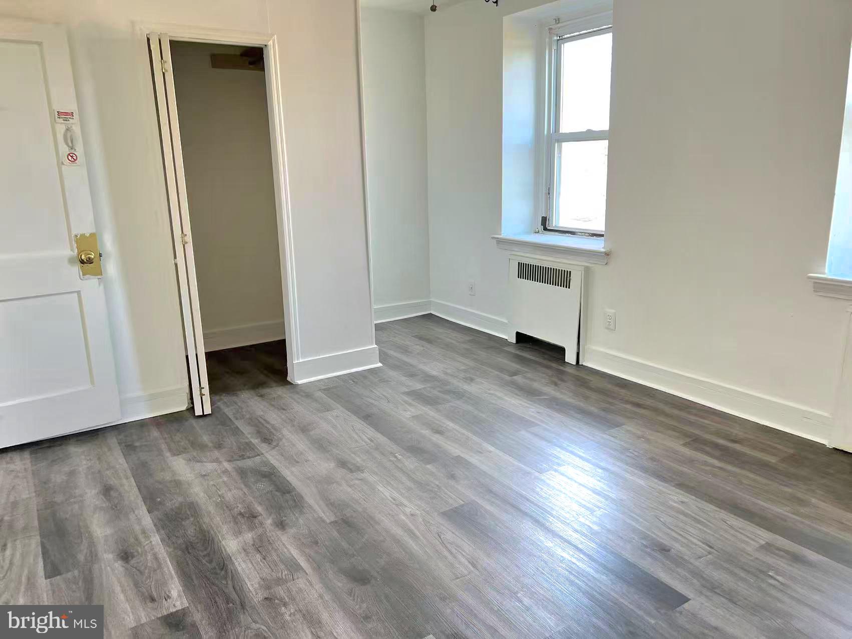 OXFORD CIRCLE - Residential