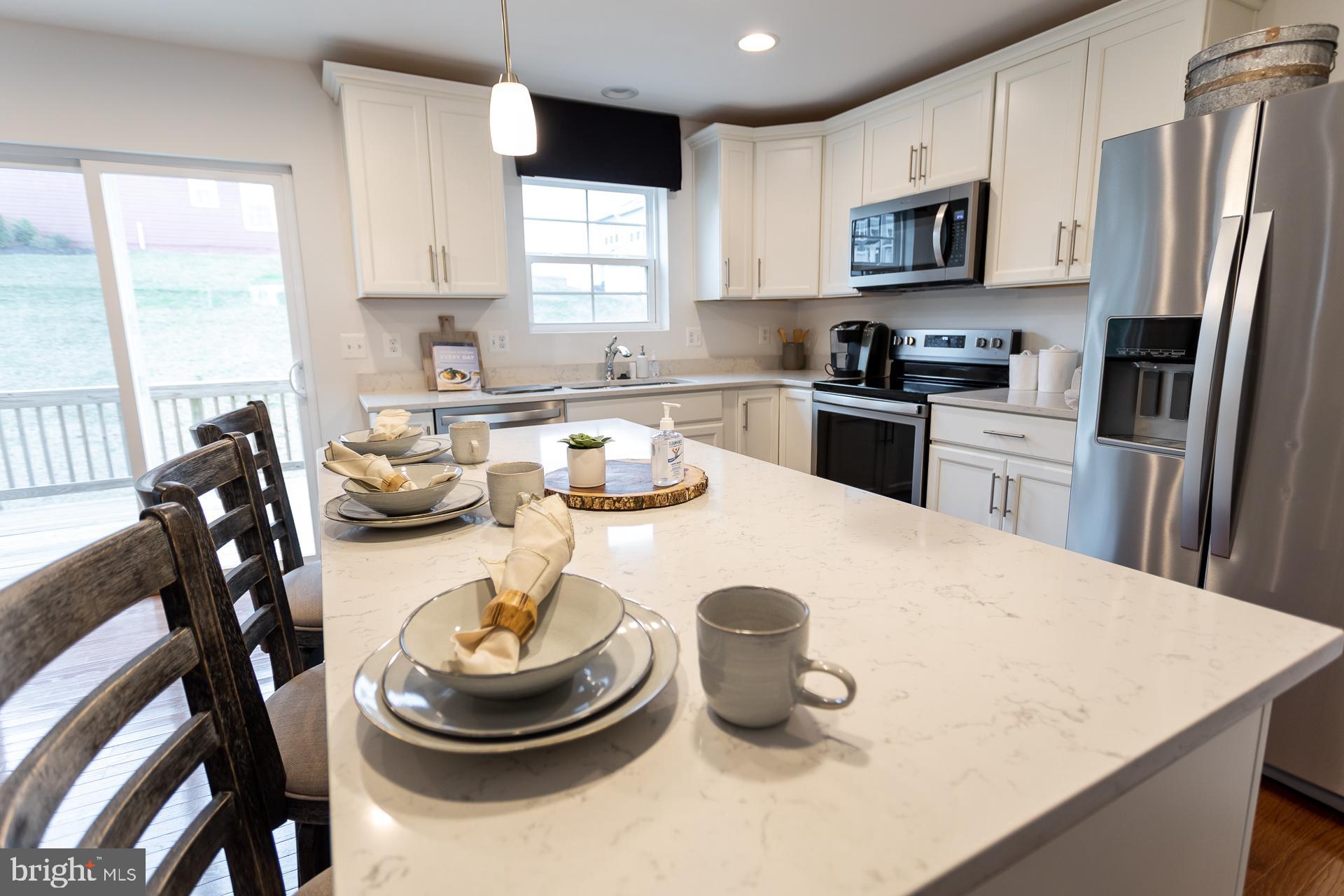 KING'S CROSSING - Residential