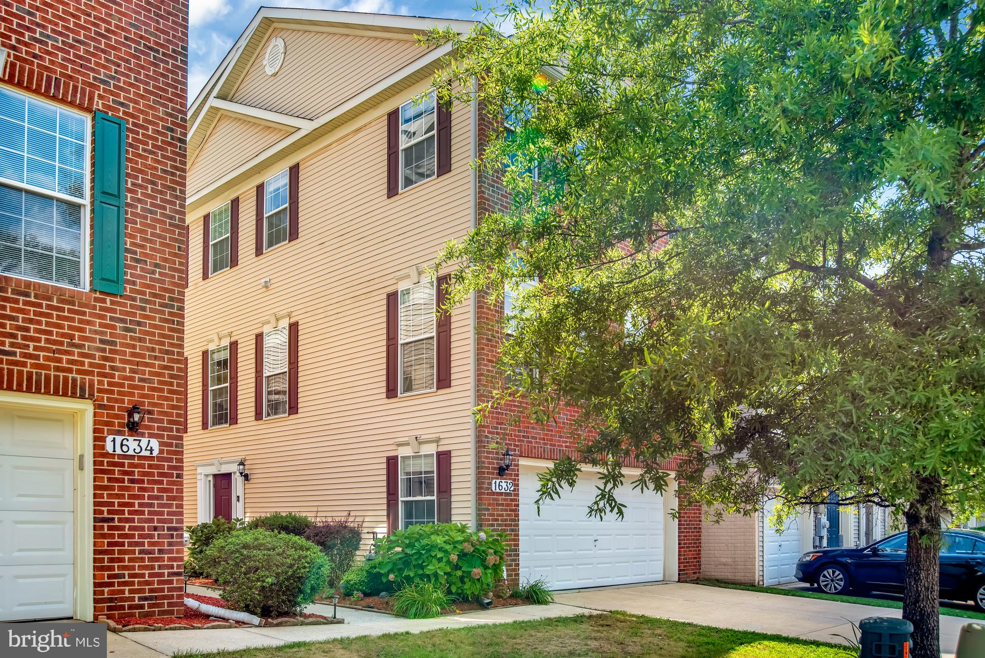 SEVEN OAKS - Residential