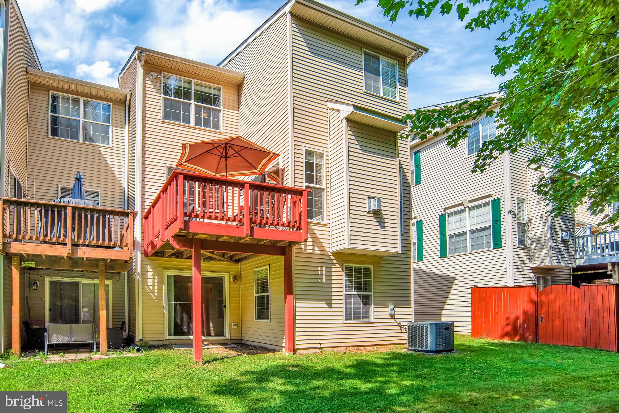 SEVEN OAKS - Residential