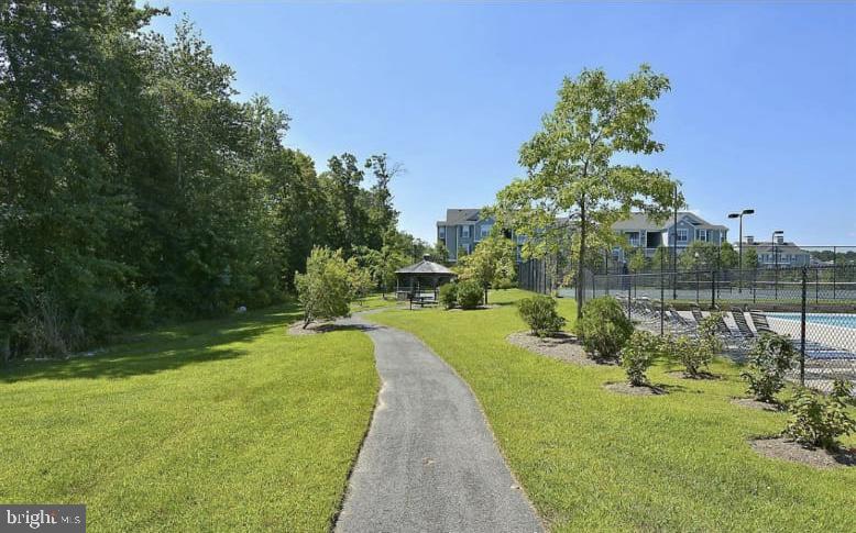 SEVEN OAKS - Residential