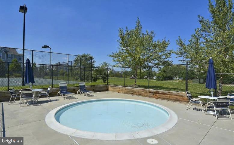 SEVEN OAKS - Residential