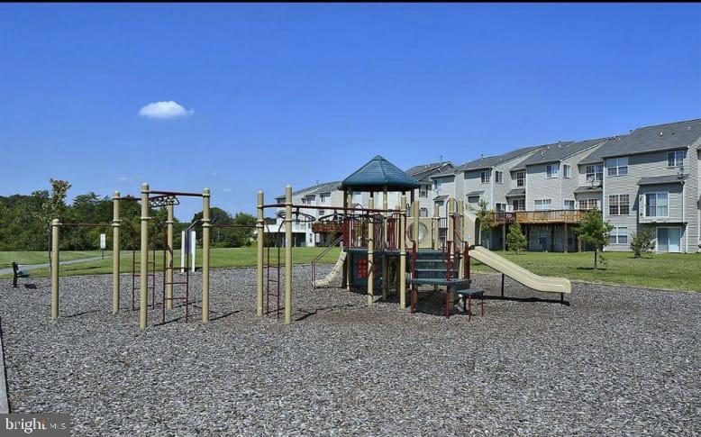 SEVEN OAKS - Residential