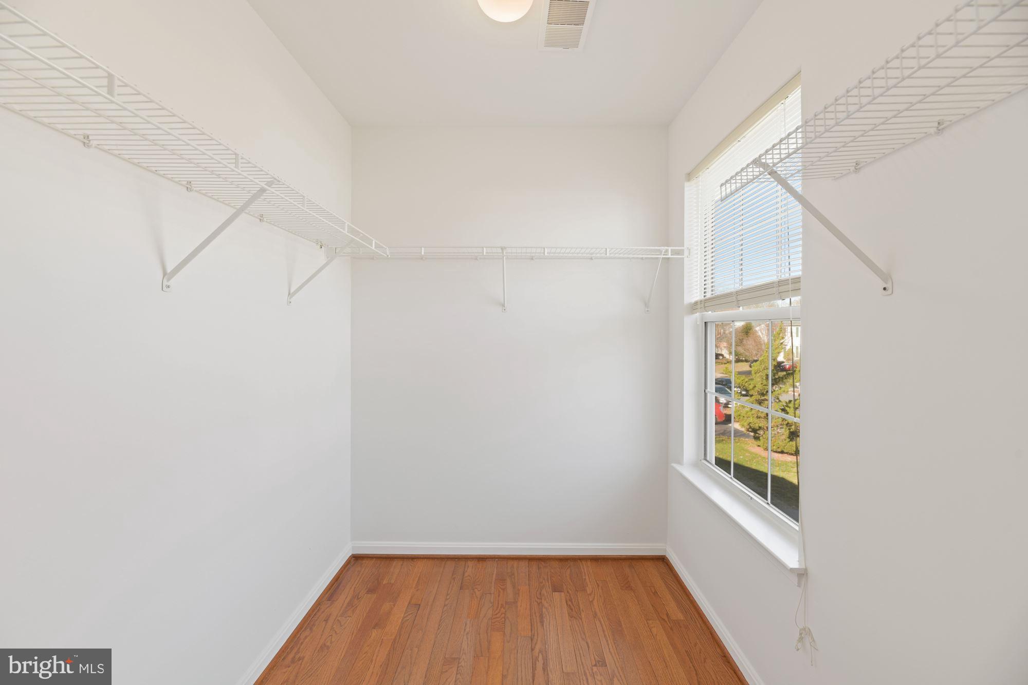 AMBERLEIGH STATION - Residential