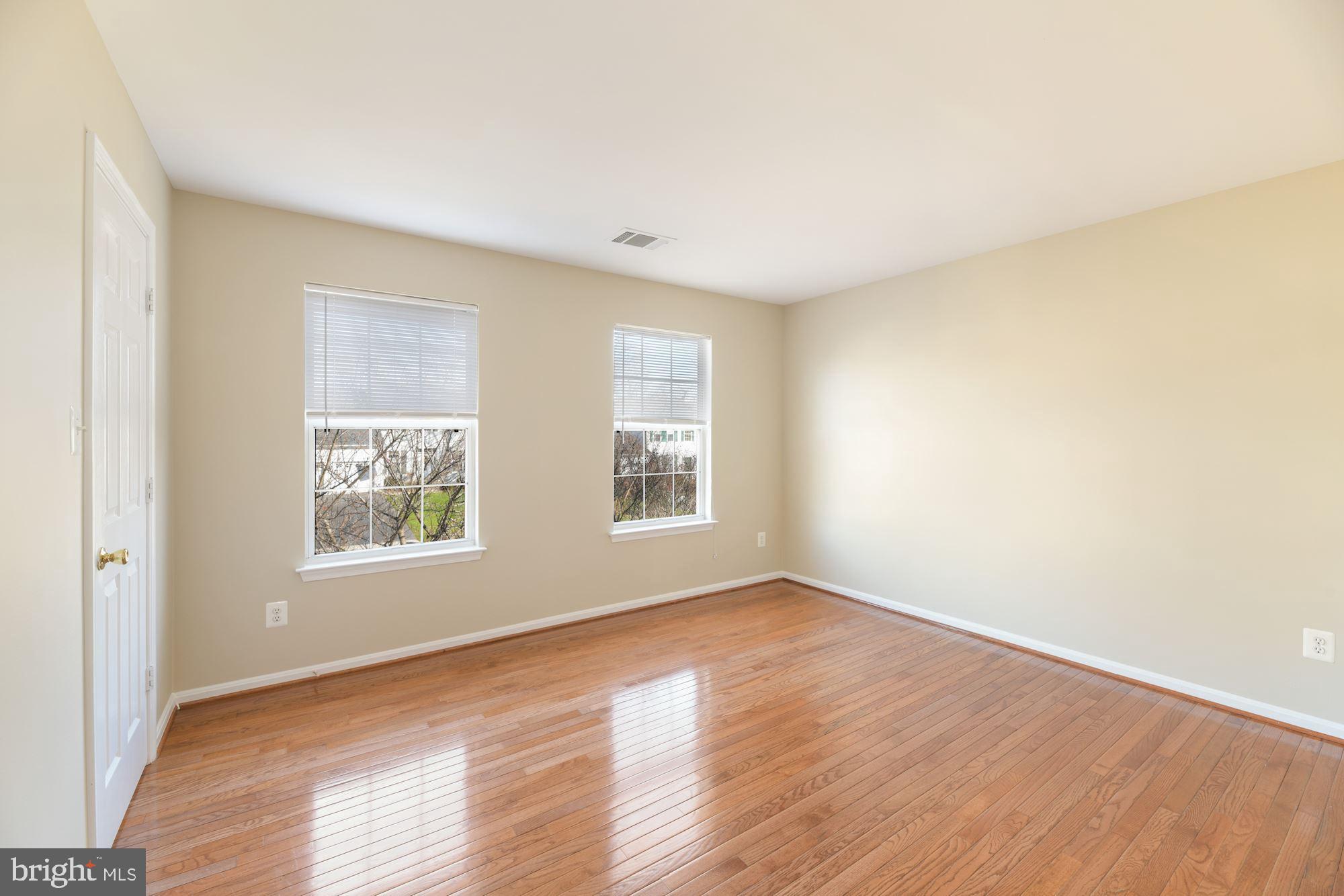 AMBERLEIGH STATION - Residential