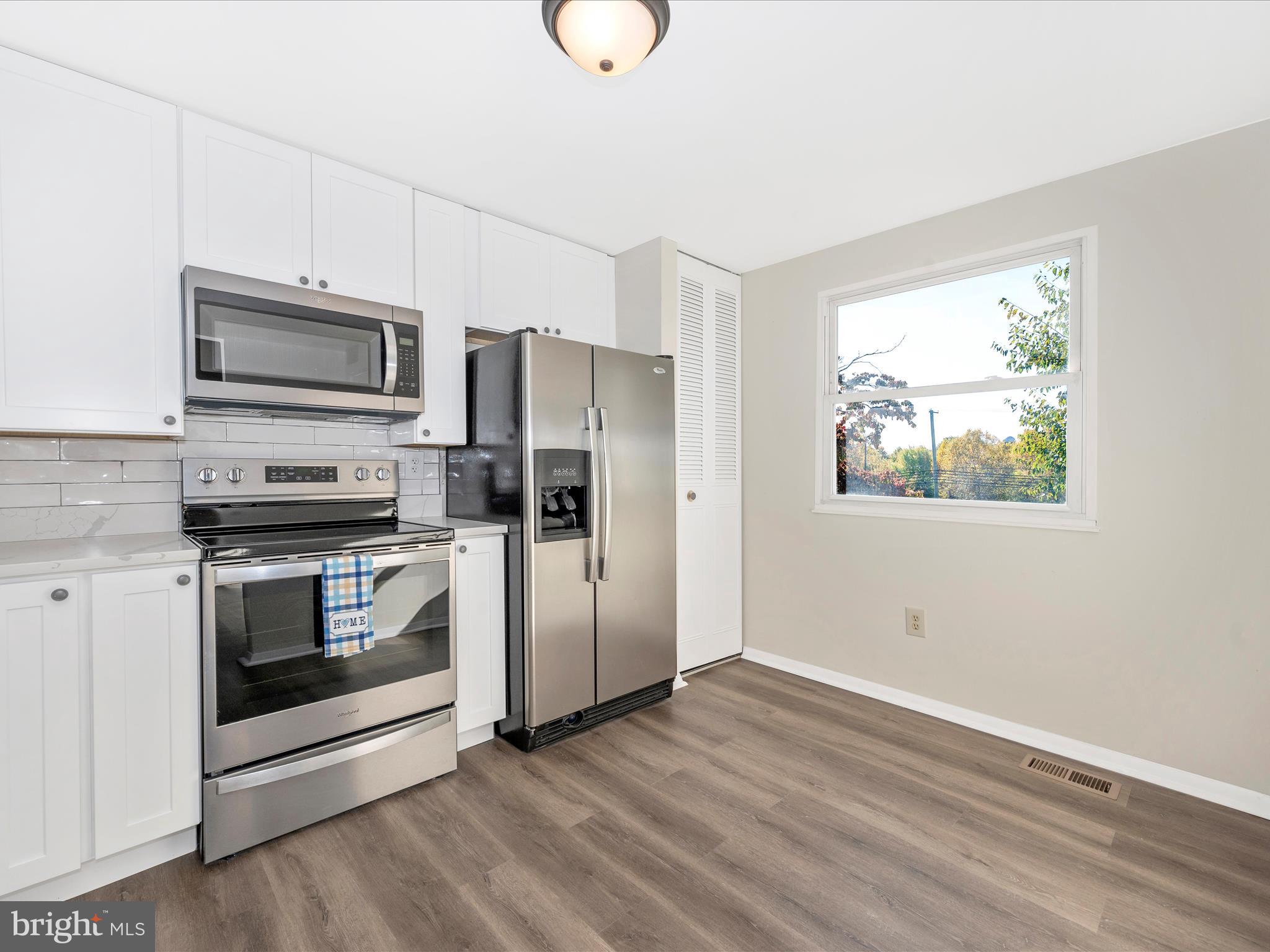 AMBER MEADOWS - Residential