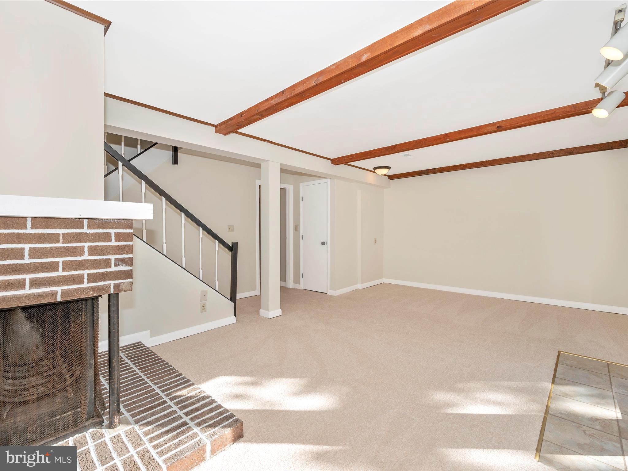 AMBER MEADOWS - Residential