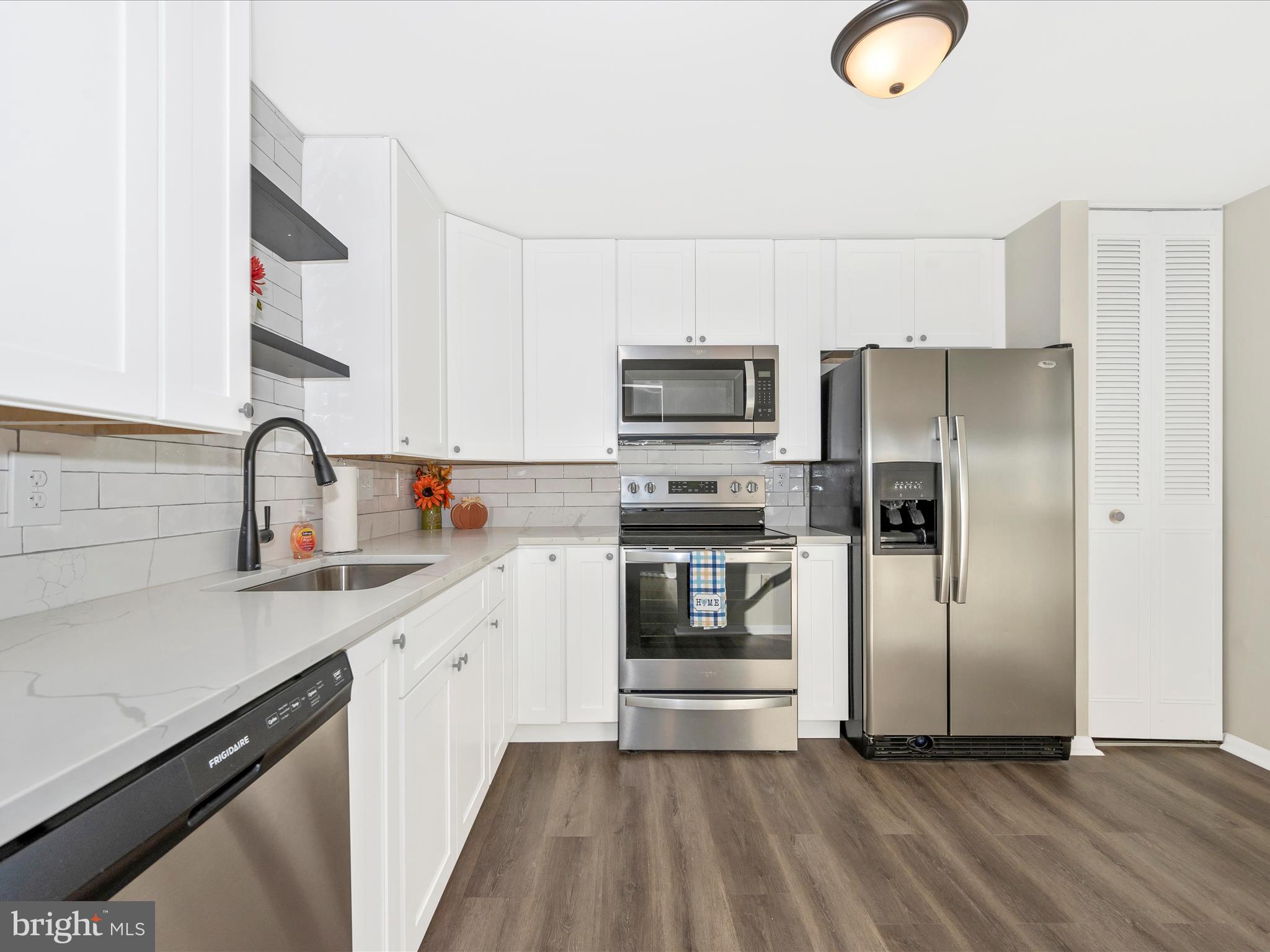 AMBER MEADOWS - Residential