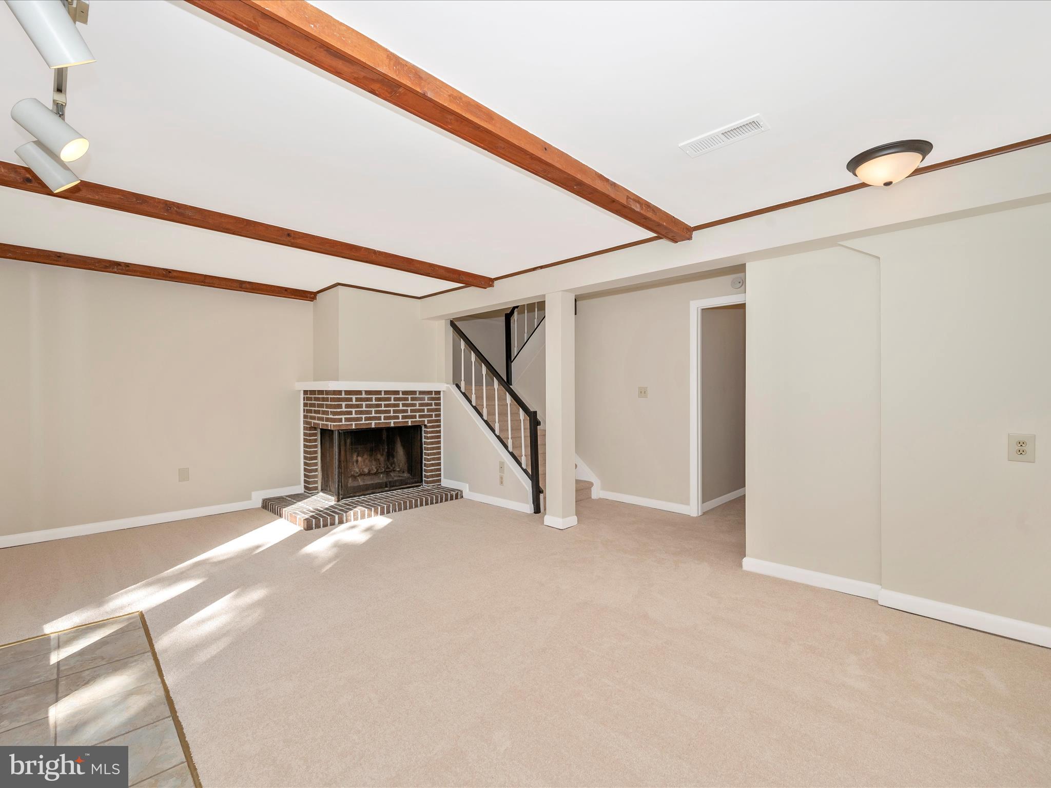 AMBER MEADOWS - Residential