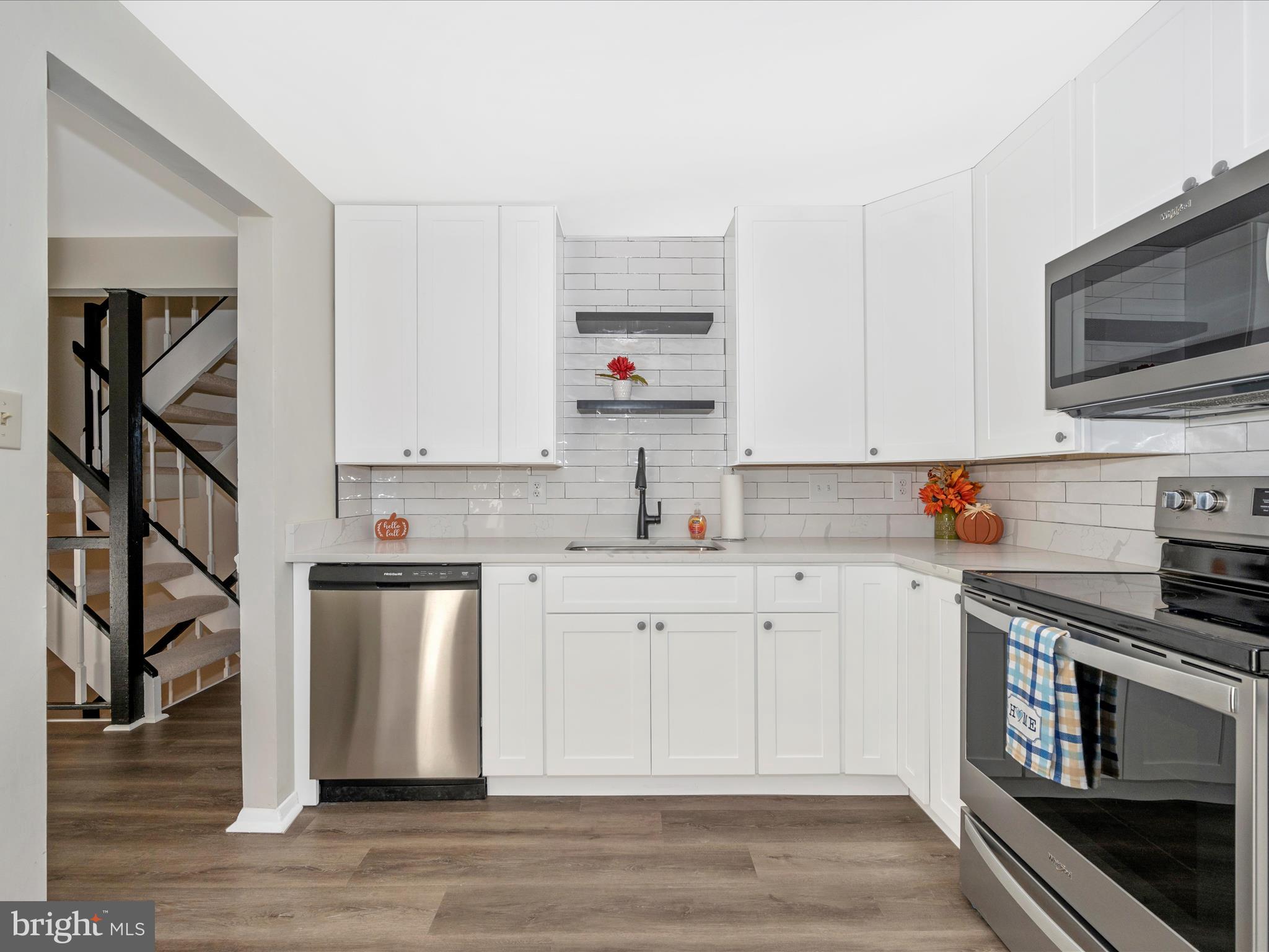 AMBER MEADOWS - Residential