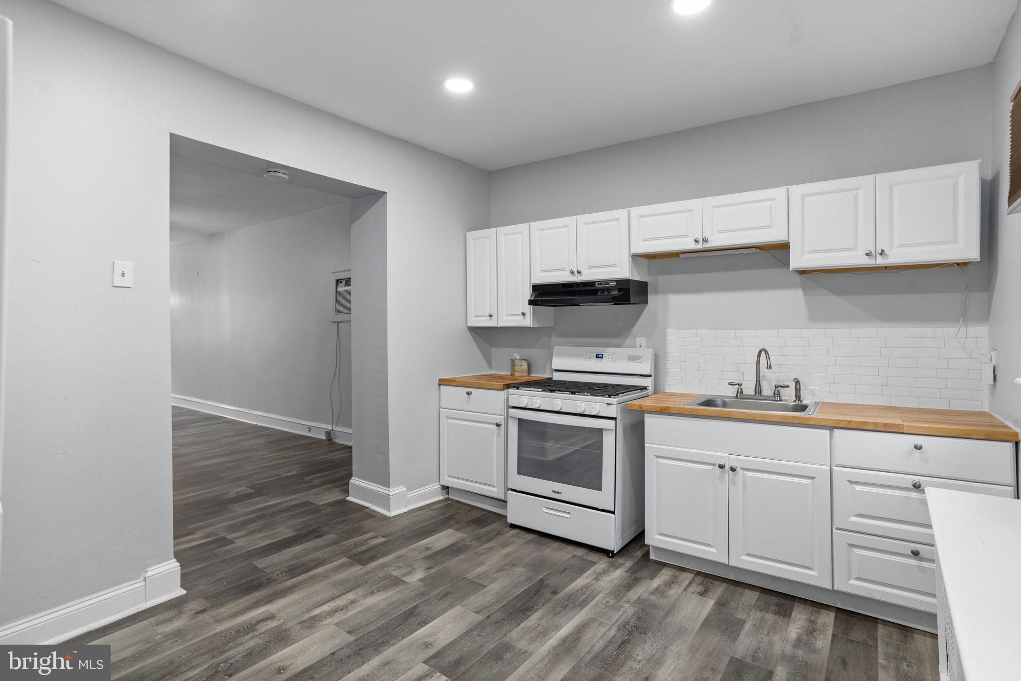 PASSYUNK SQUARE - Residential Lease