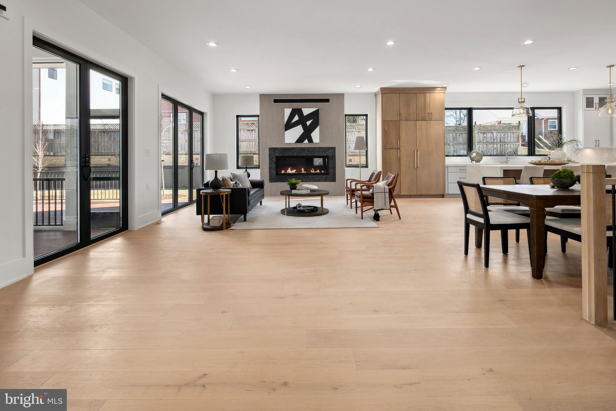 BERKSHIRE OAKWOOD - Residential