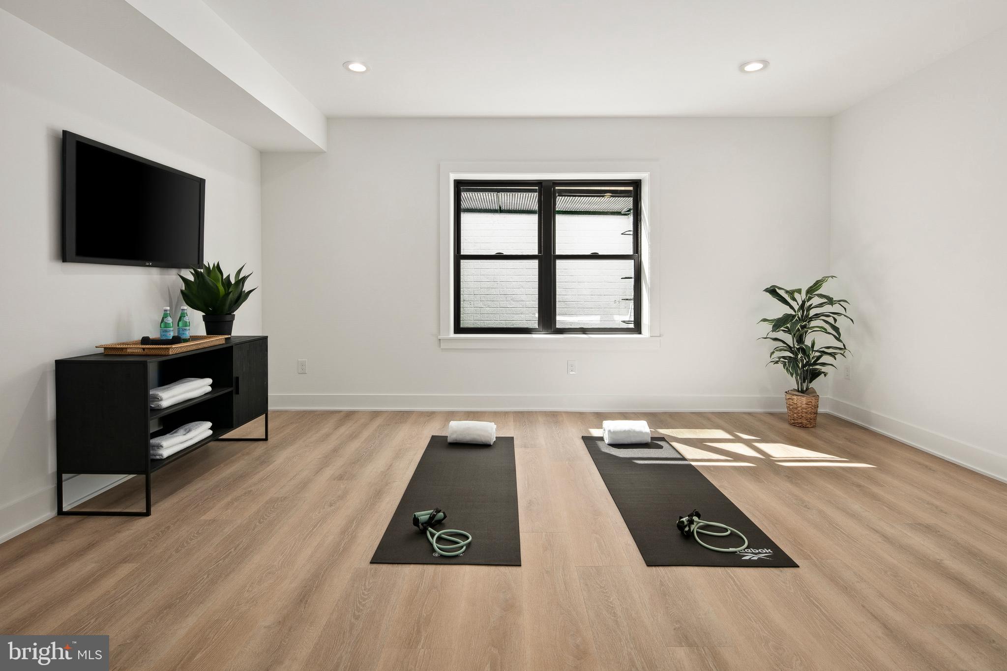 BERKSHIRE OAKWOOD - Residential