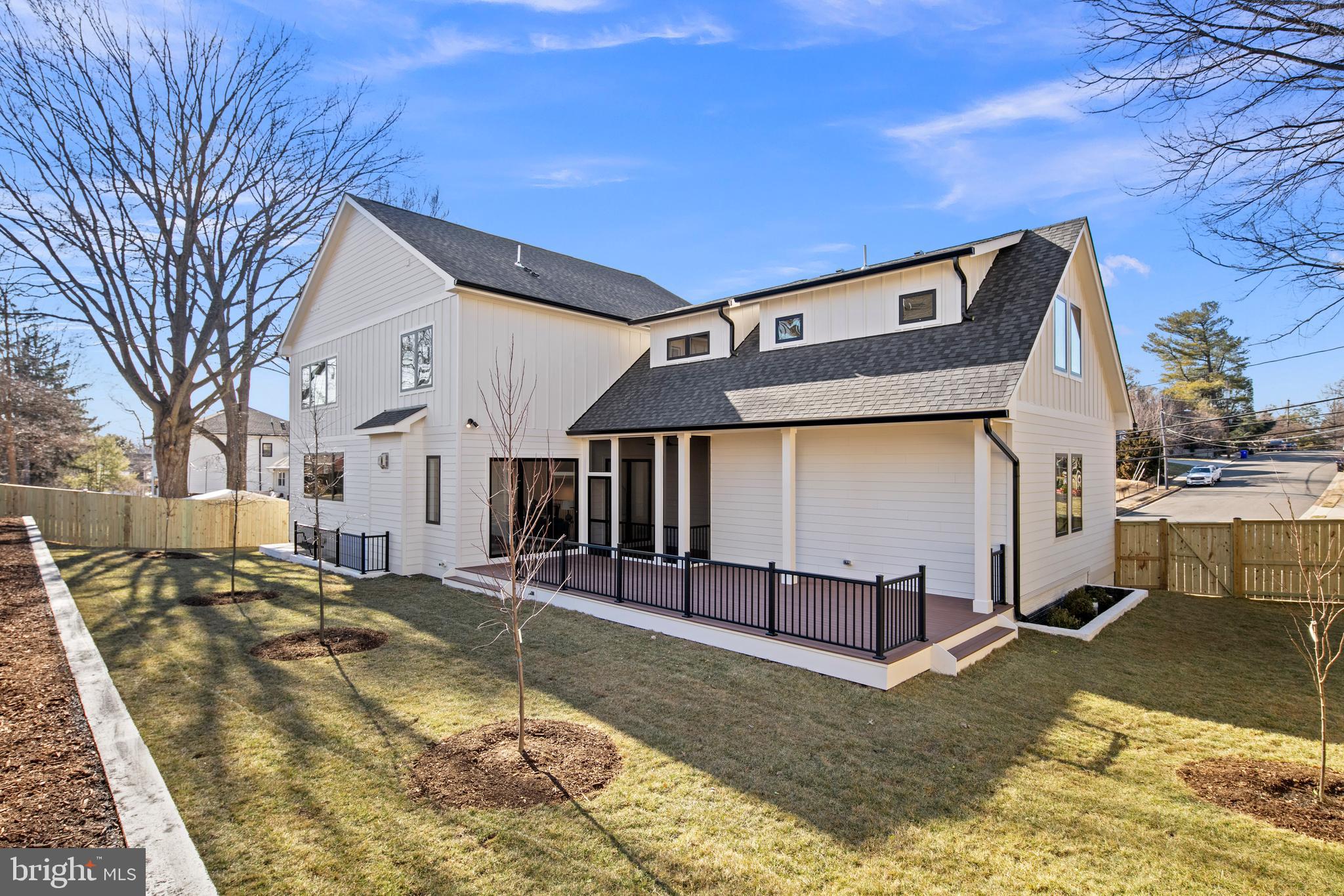 BERKSHIRE OAKWOOD - Residential