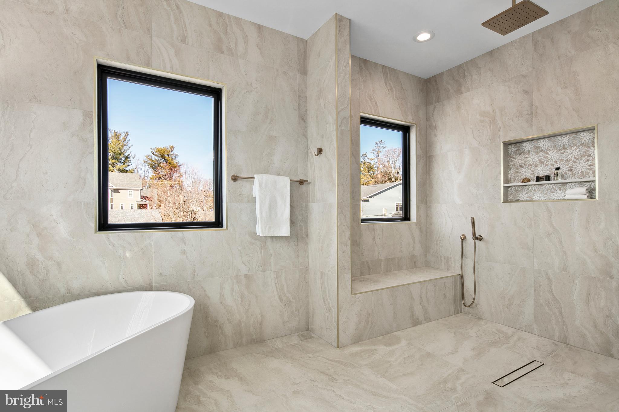 BERKSHIRE OAKWOOD - Residential