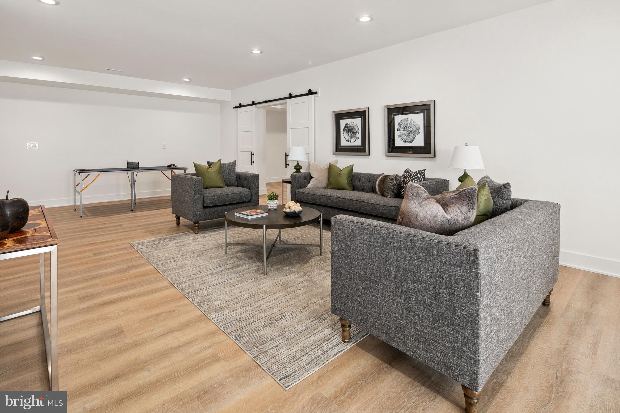 BERKSHIRE OAKWOOD - Residential