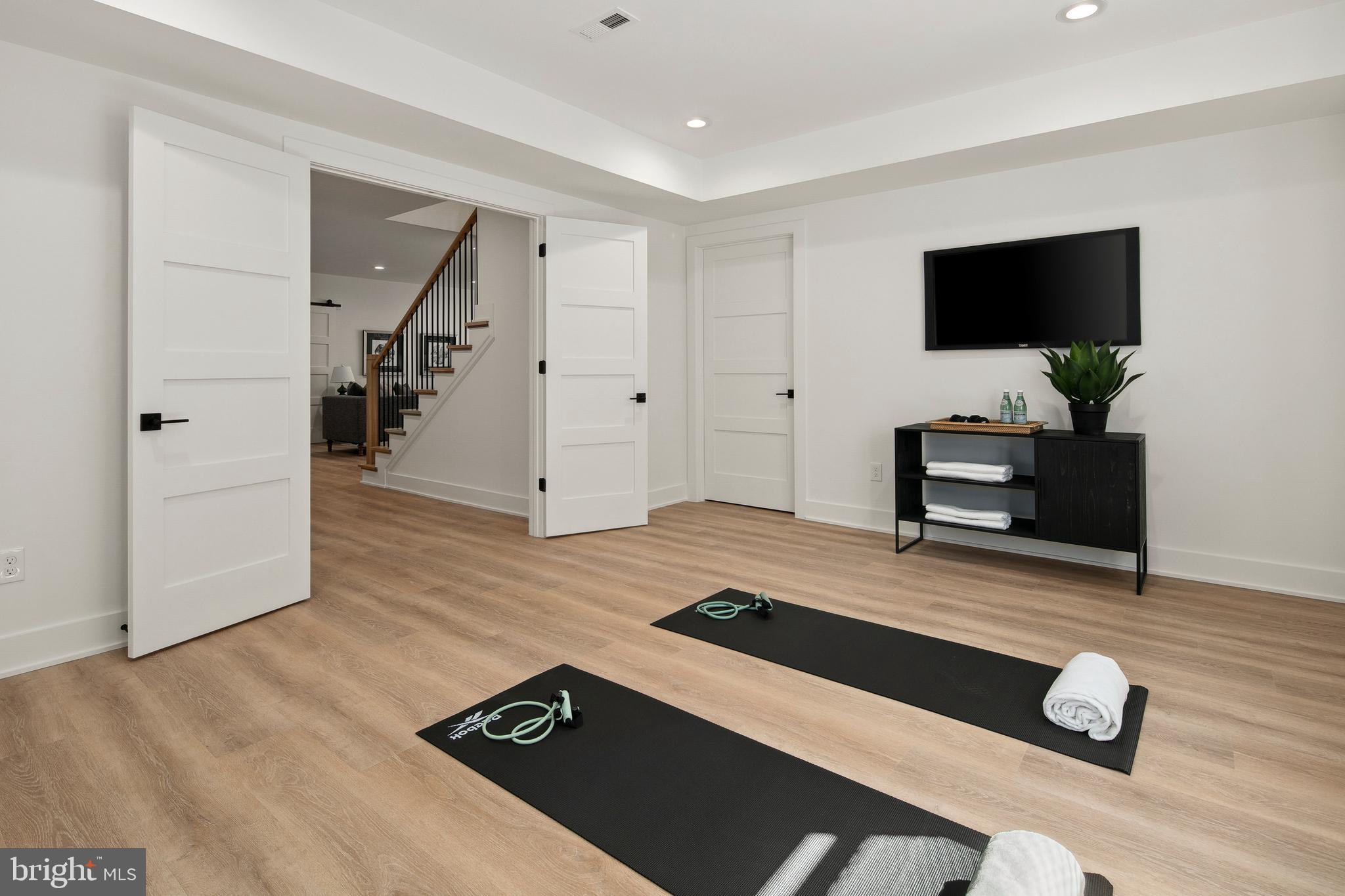 BERKSHIRE OAKWOOD - Residential