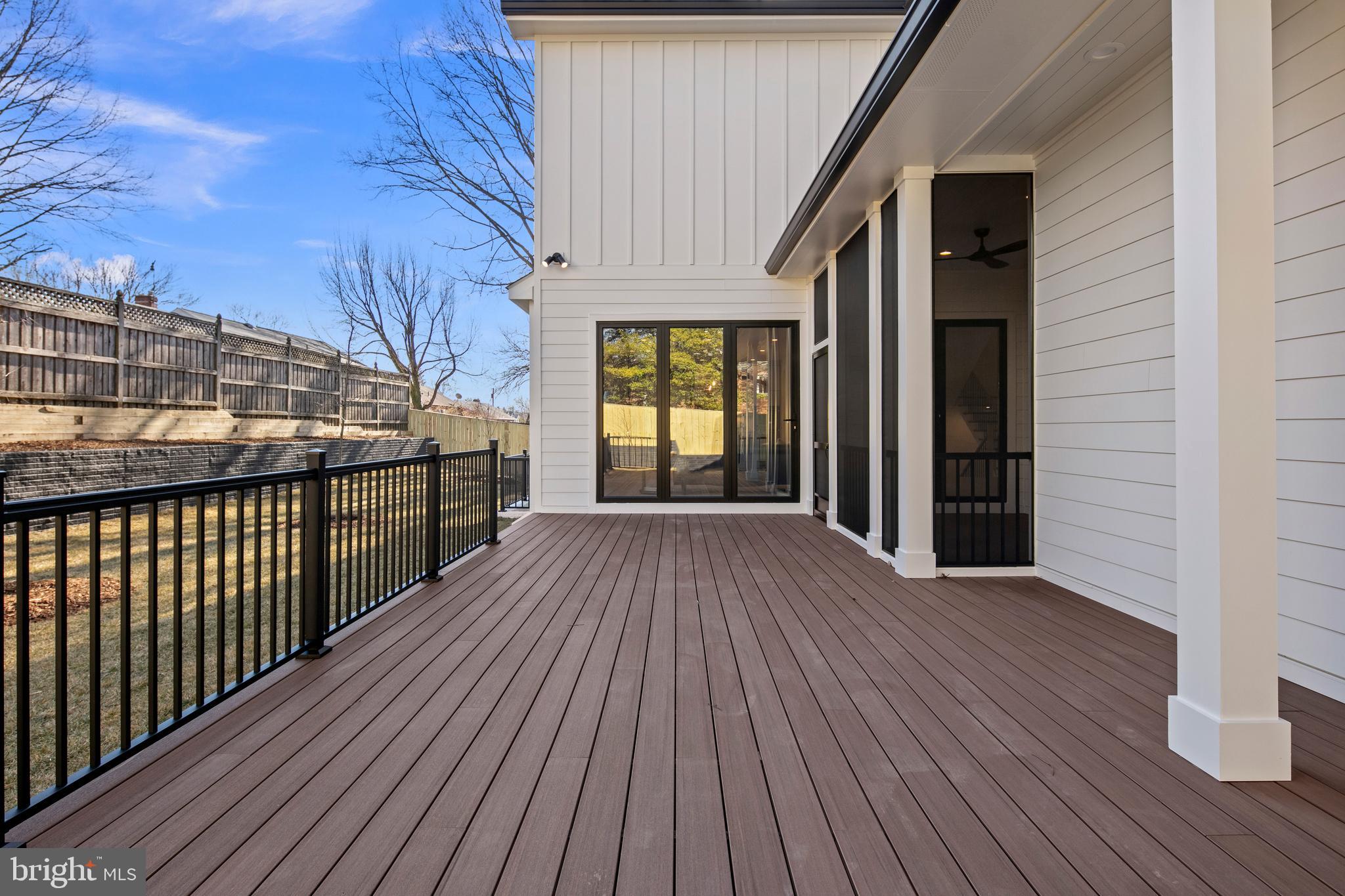 BERKSHIRE OAKWOOD - Residential