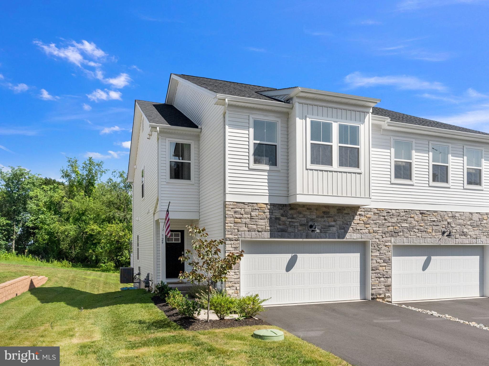 VILLAGES AT SPRING HILL - Residential