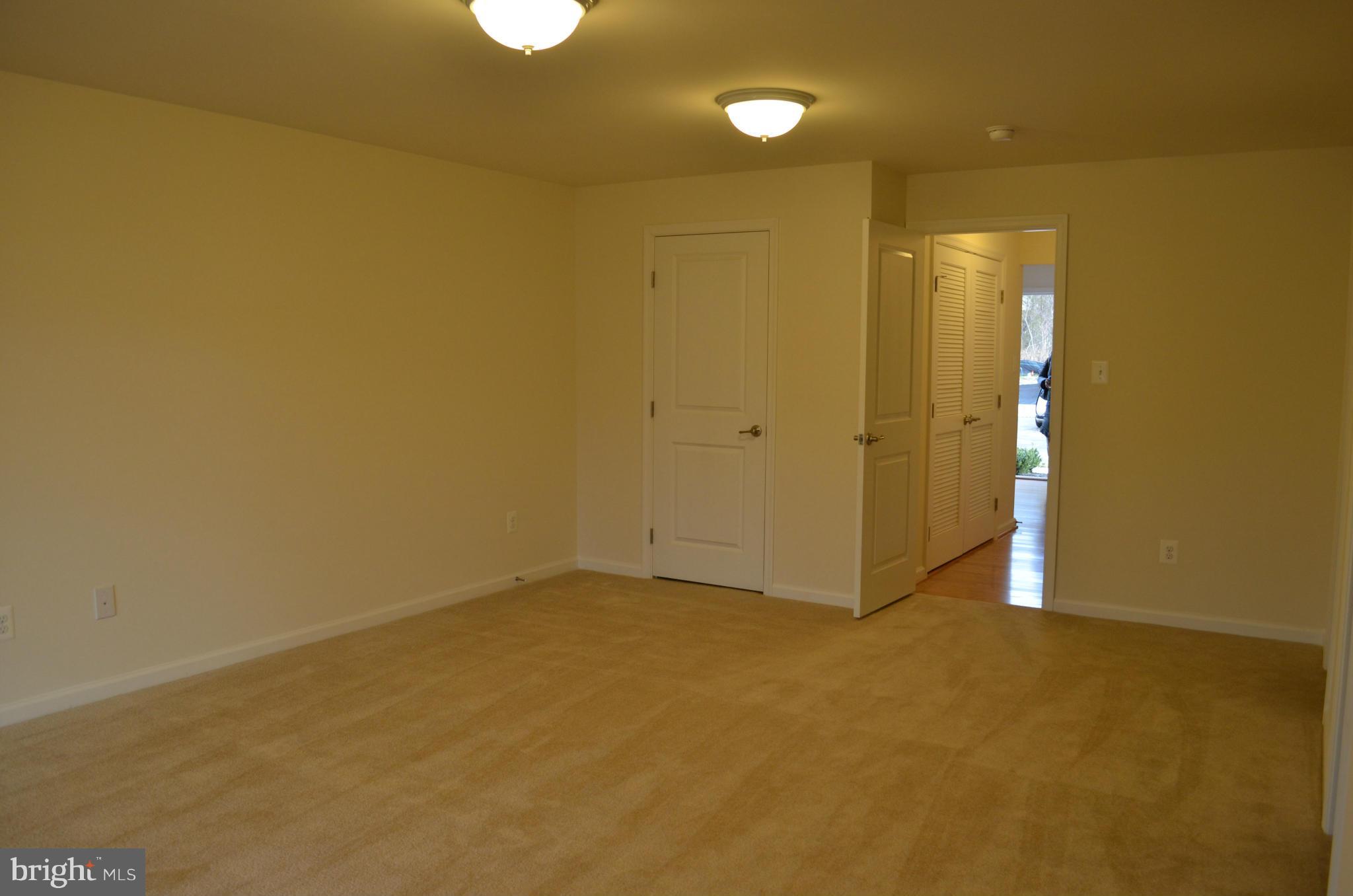 STERLING - Residential Lease