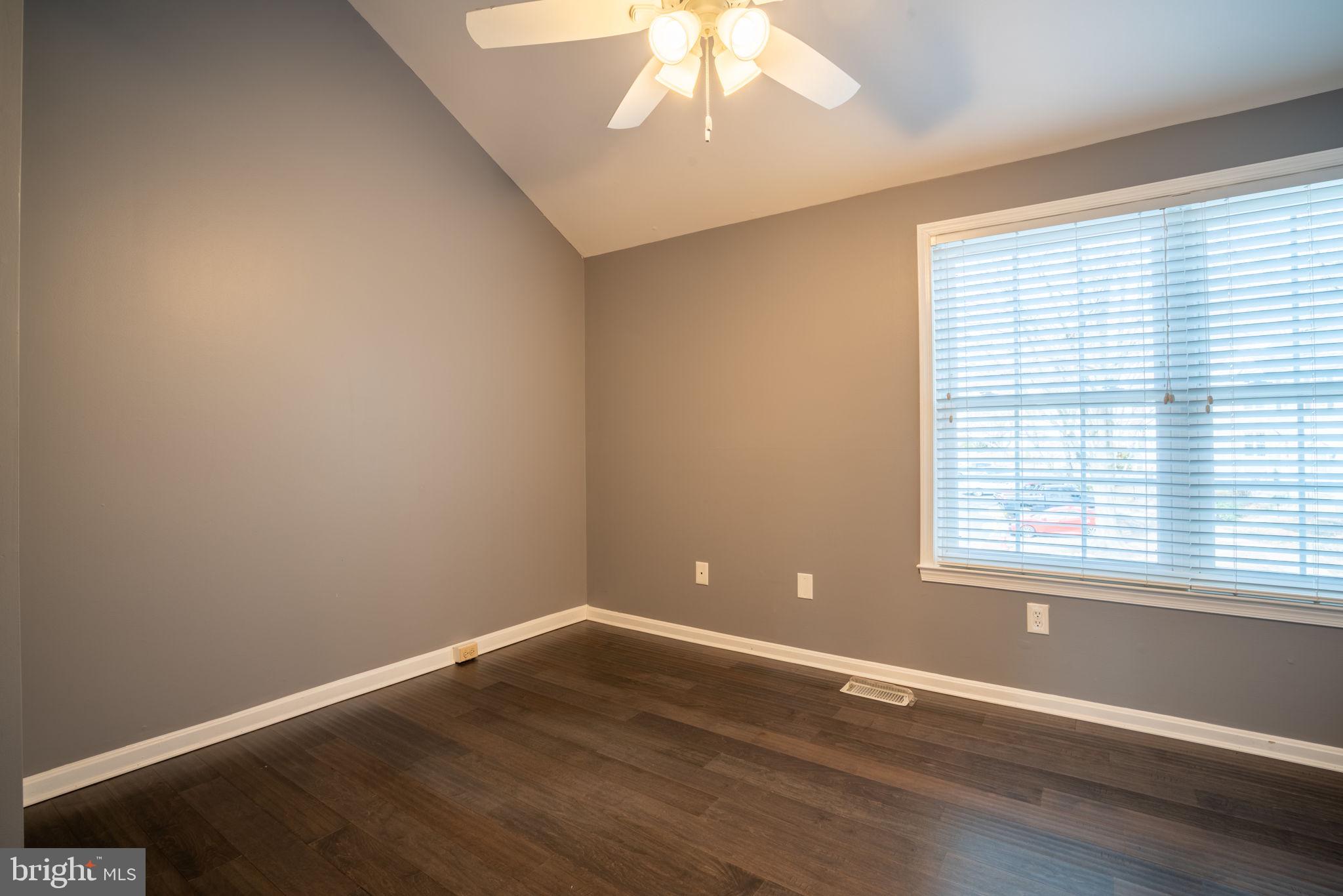 SINGLETONS GROVE - Residential