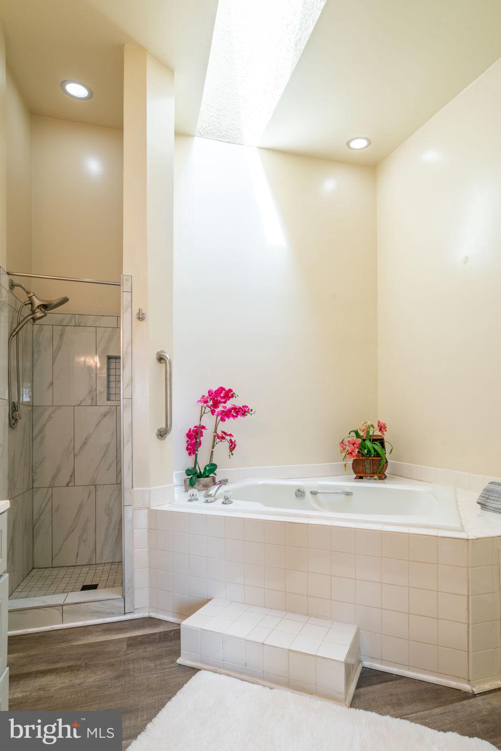 SINGLETONS GROVE - Residential