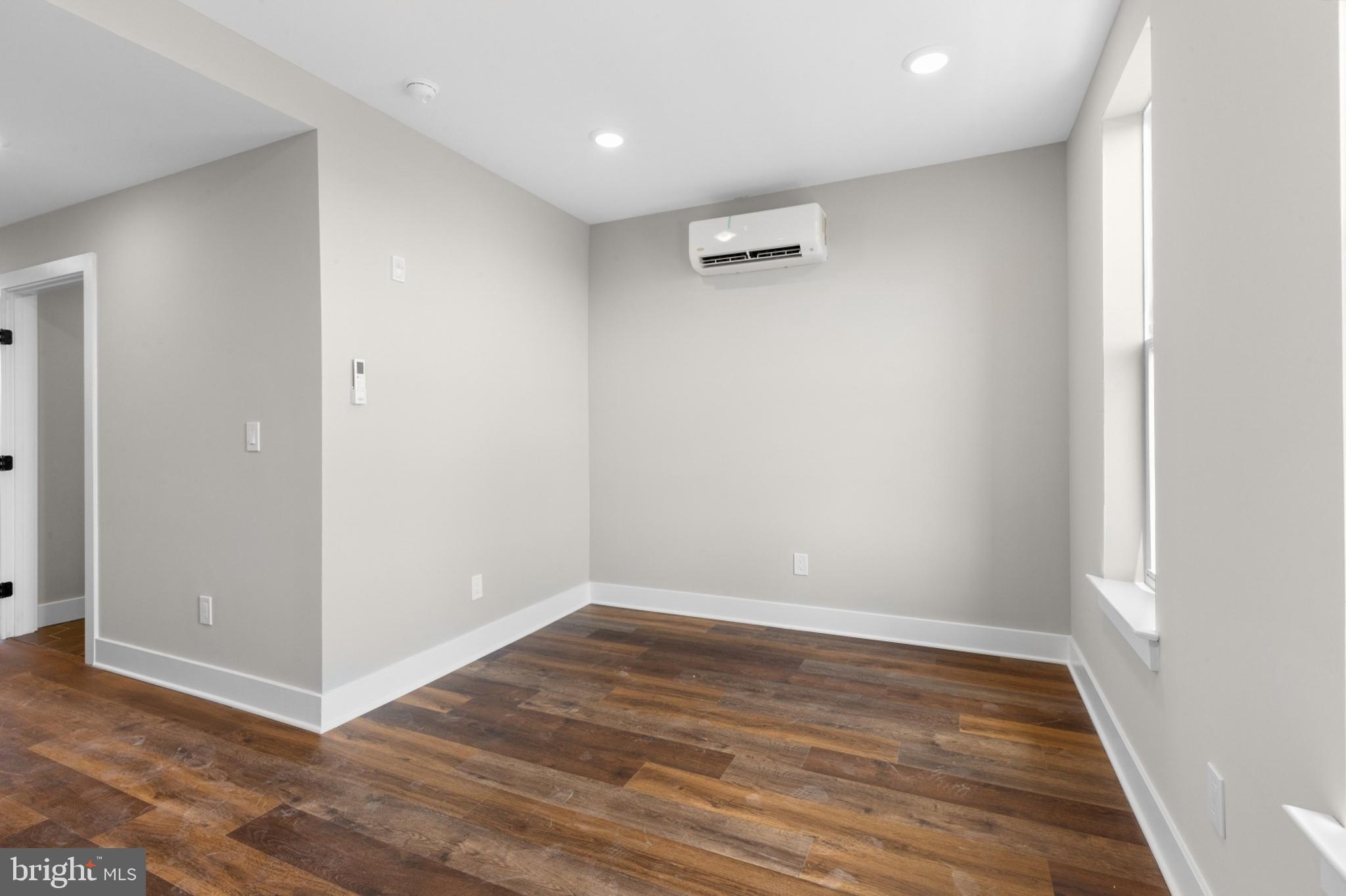 EAST KENSINGTON - Residential Lease