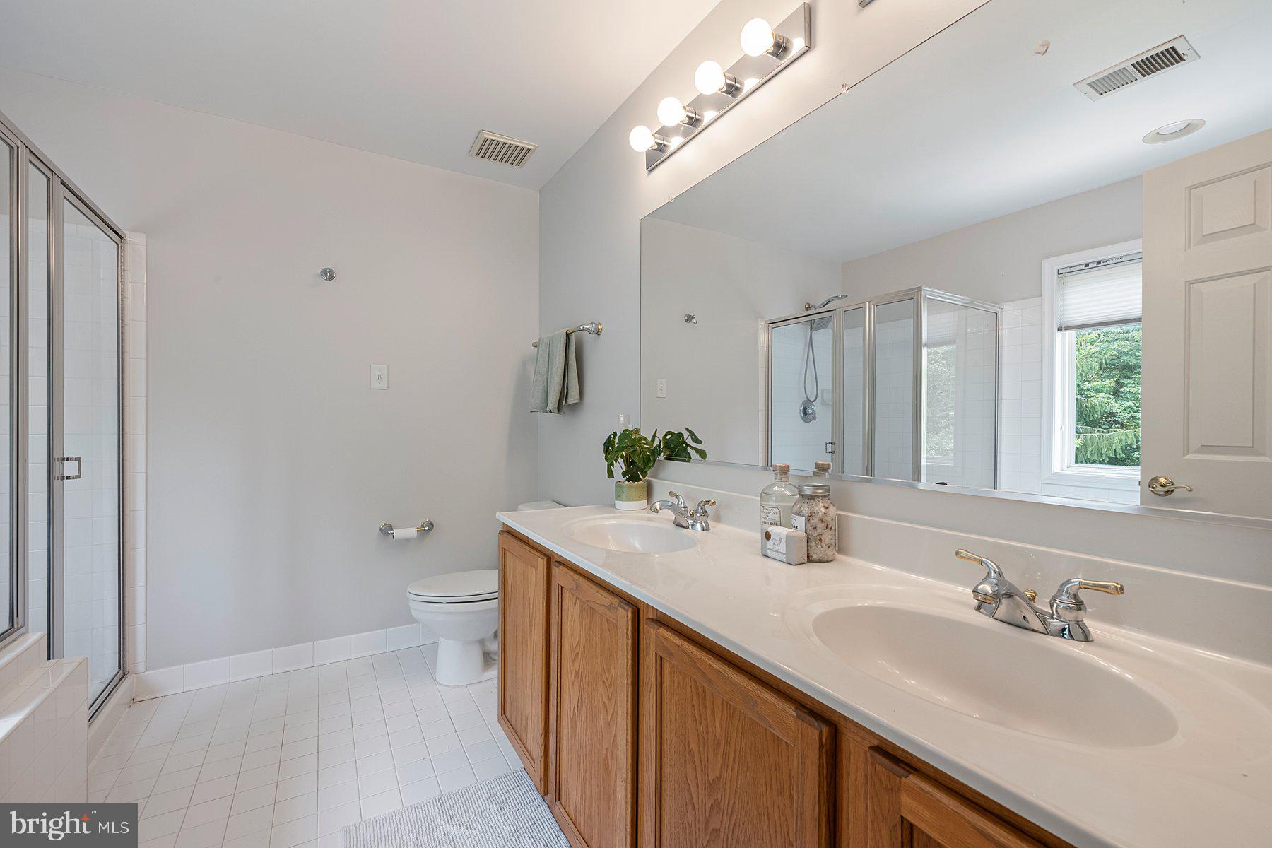 PINEY ORCHARD - Residential Lease