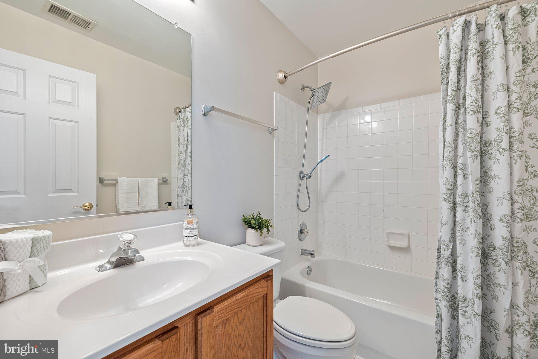 PINEY ORCHARD - Residential Lease