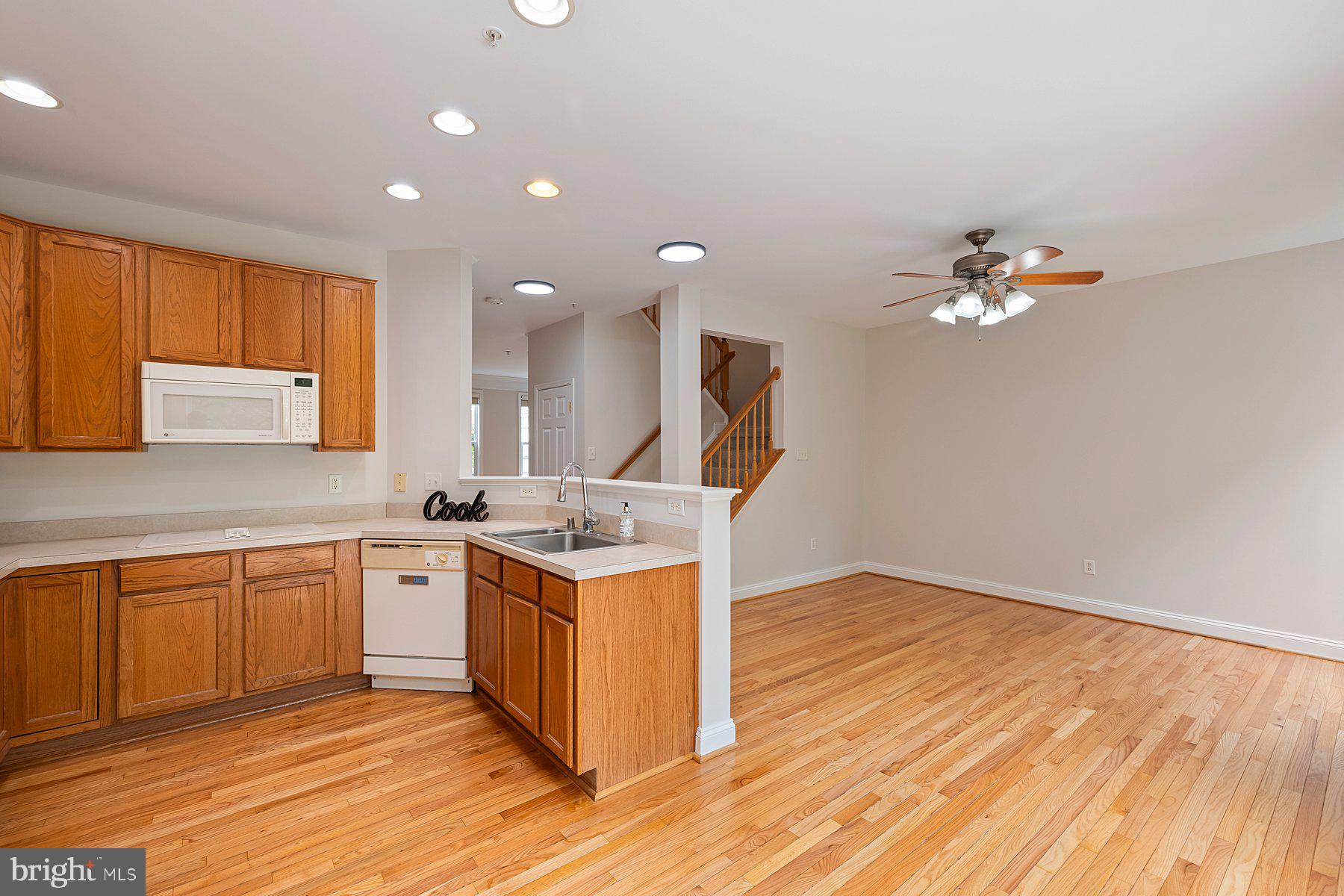 PINEY ORCHARD - Residential Lease