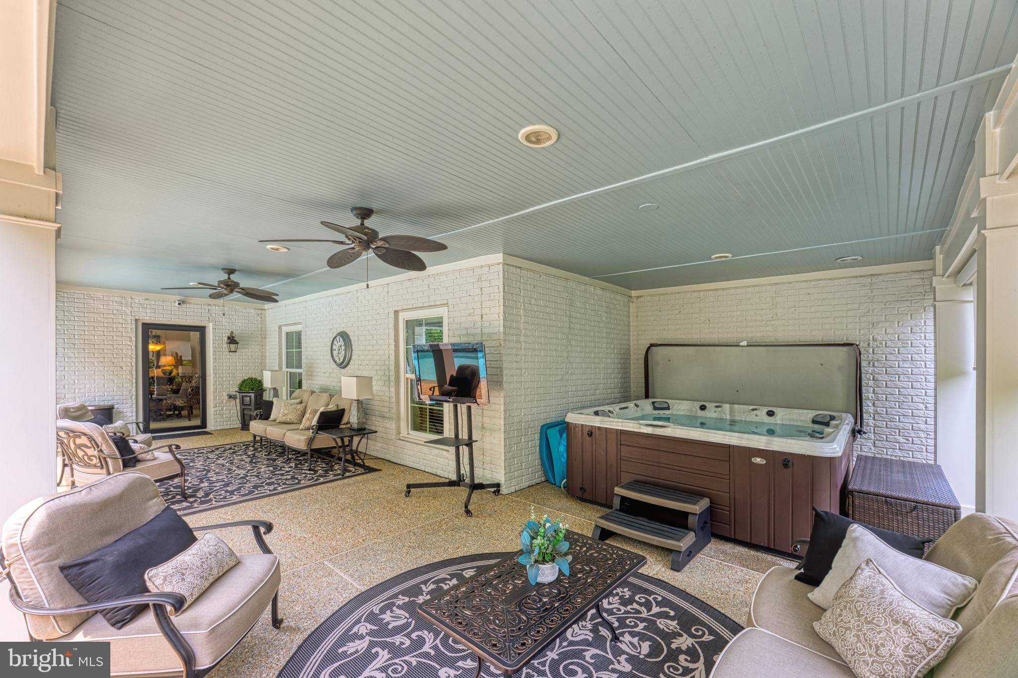 POTOMAC SHORES - Residential