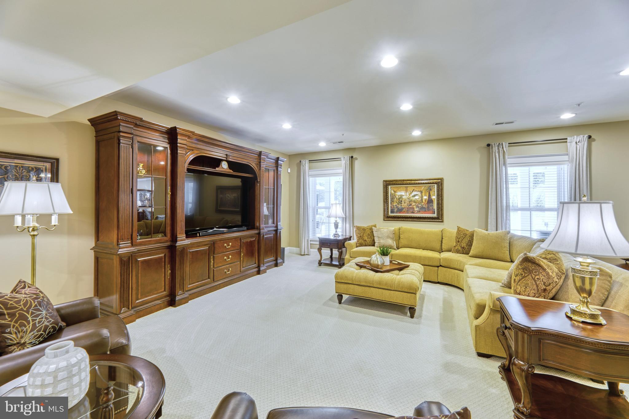 POTOMAC SHORES - Residential