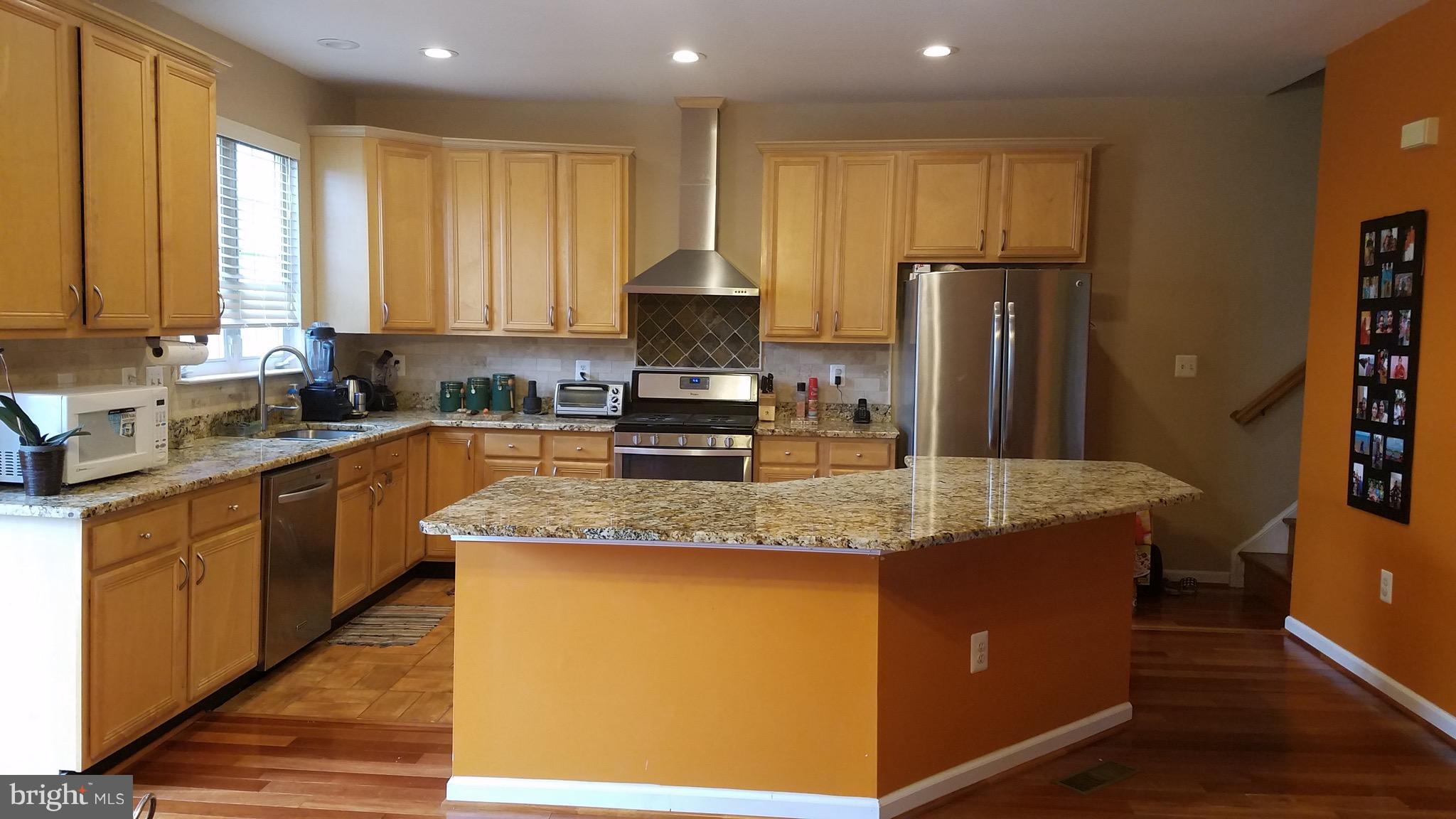 LOUDOUN PARKWAY CENTER - Residential Lease