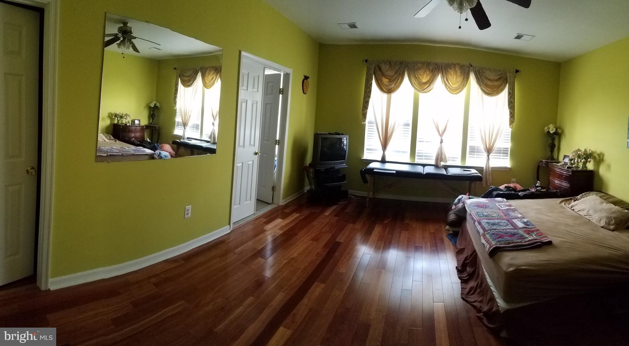 LOUDOUN PARKWAY CENTER - Residential Lease