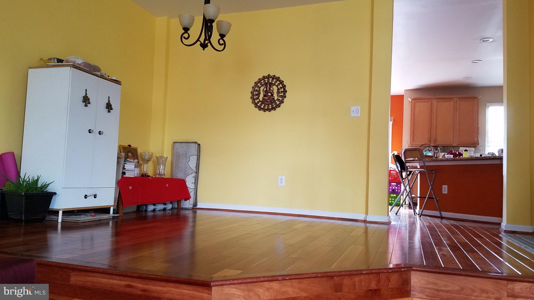 LOUDOUN PARKWAY CENTER - Residential Lease