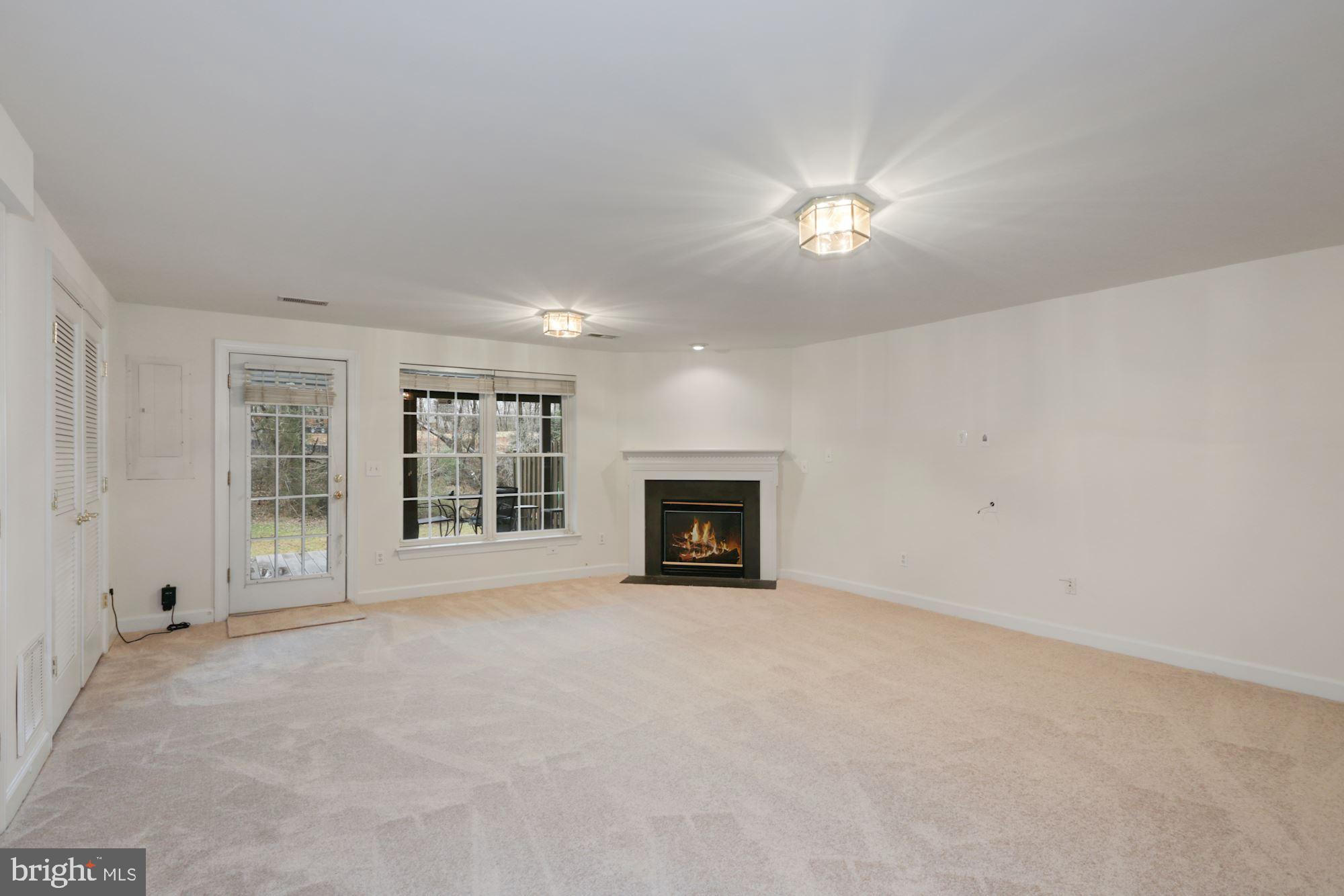 PRINCE WILLIAM COMMONS - Residential