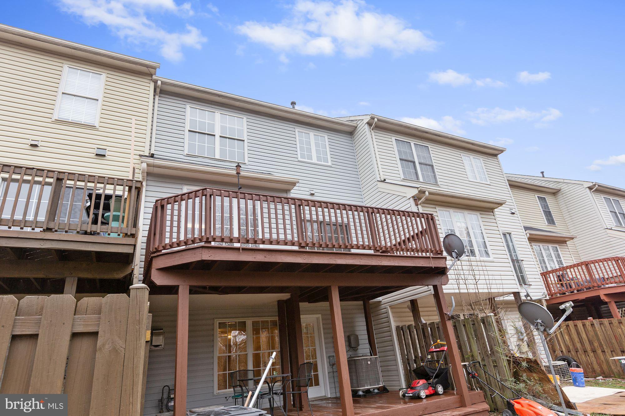 PRINCE WILLIAM COMMONS - Residential