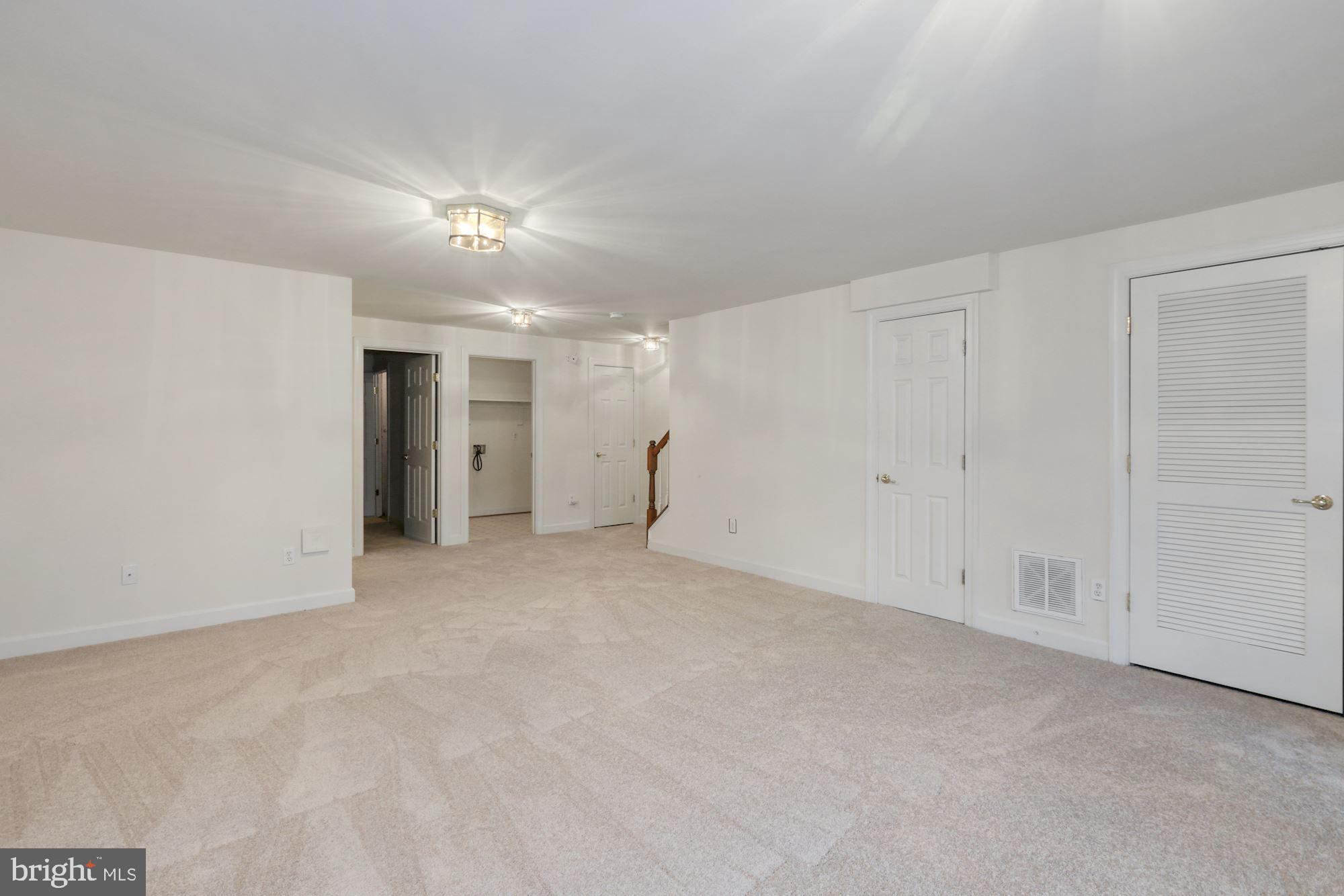 PRINCE WILLIAM COMMONS - Residential