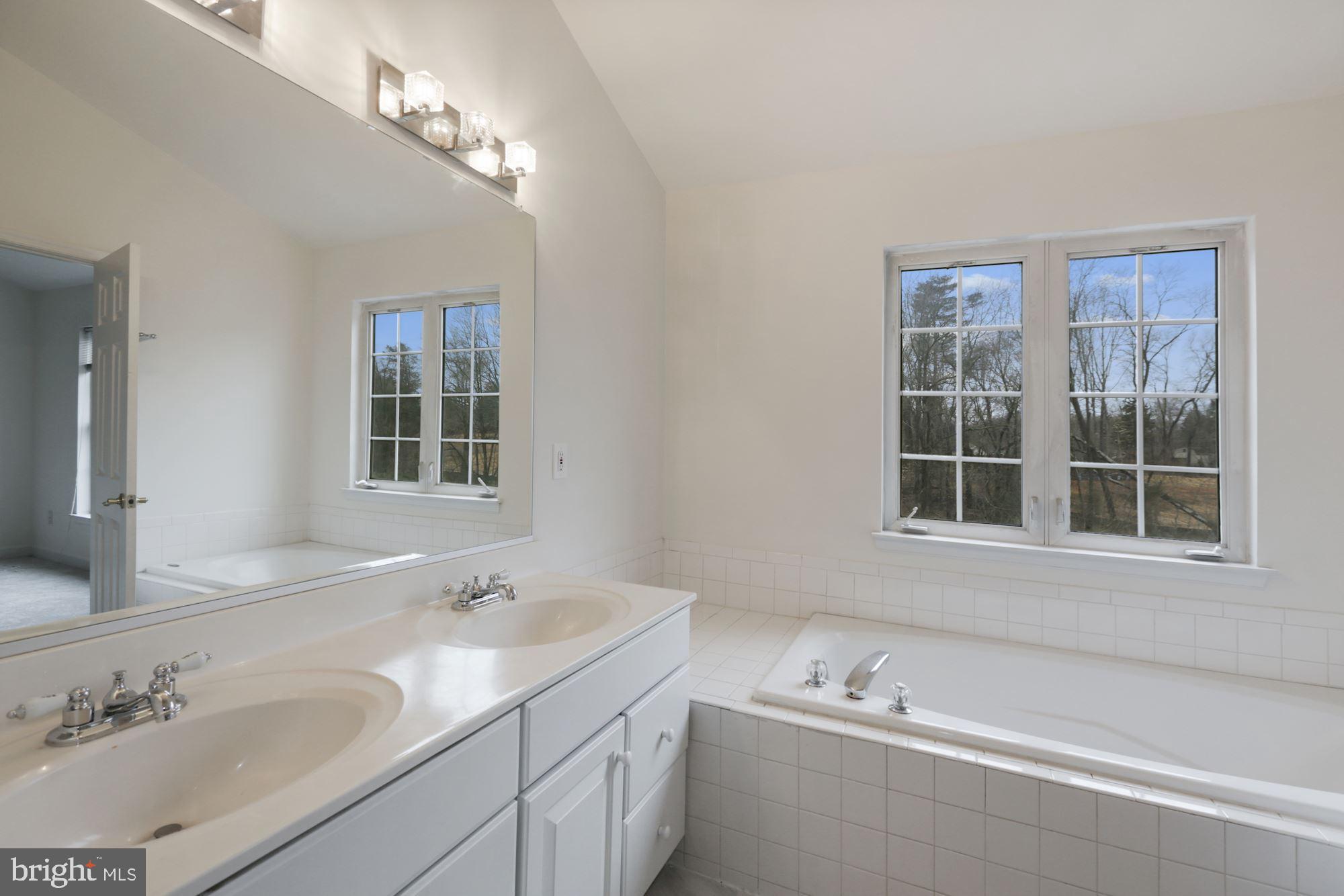 PRINCE WILLIAM COMMONS - Residential