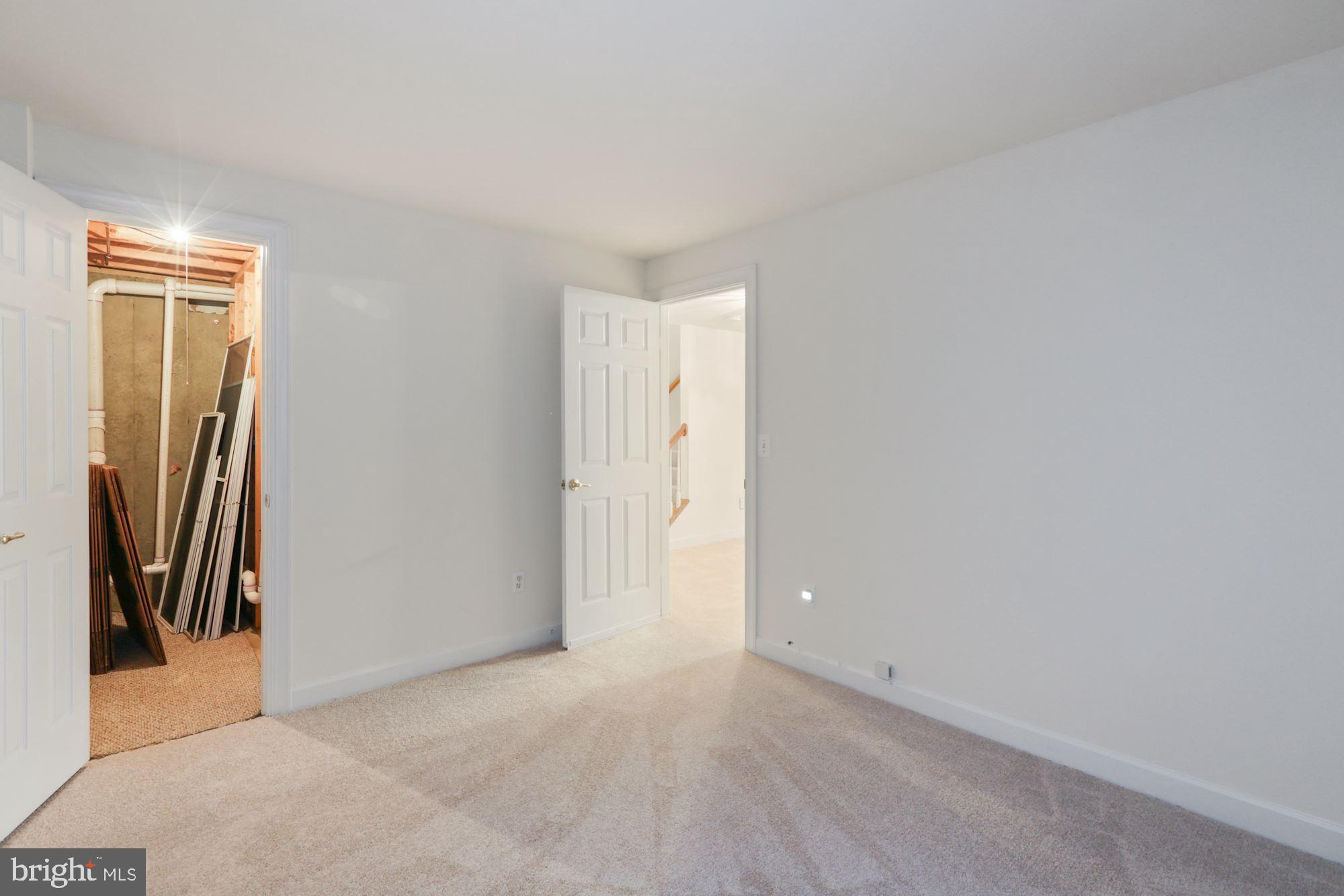 PRINCE WILLIAM COMMONS - Residential