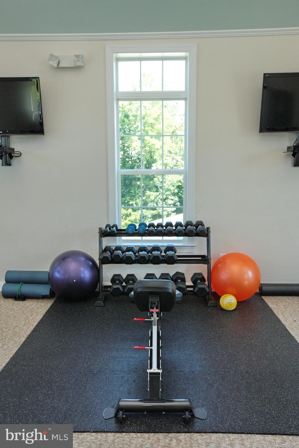 STEEPLECHASE - Residential Lease