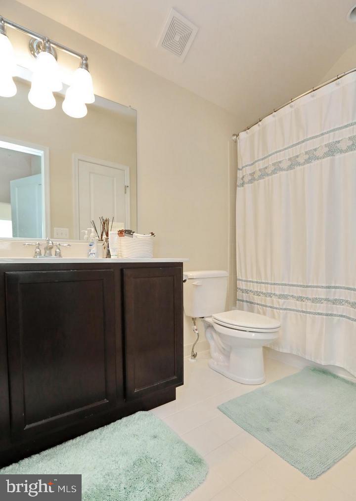 STEEPLECHASE - Residential Lease