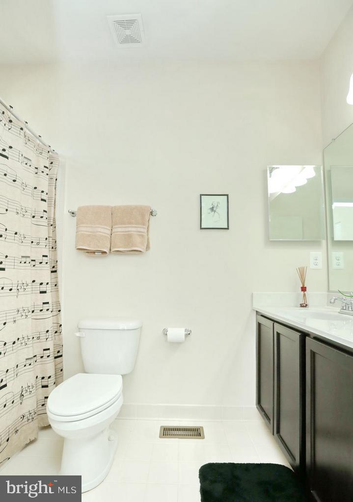 STEEPLECHASE - Residential Lease