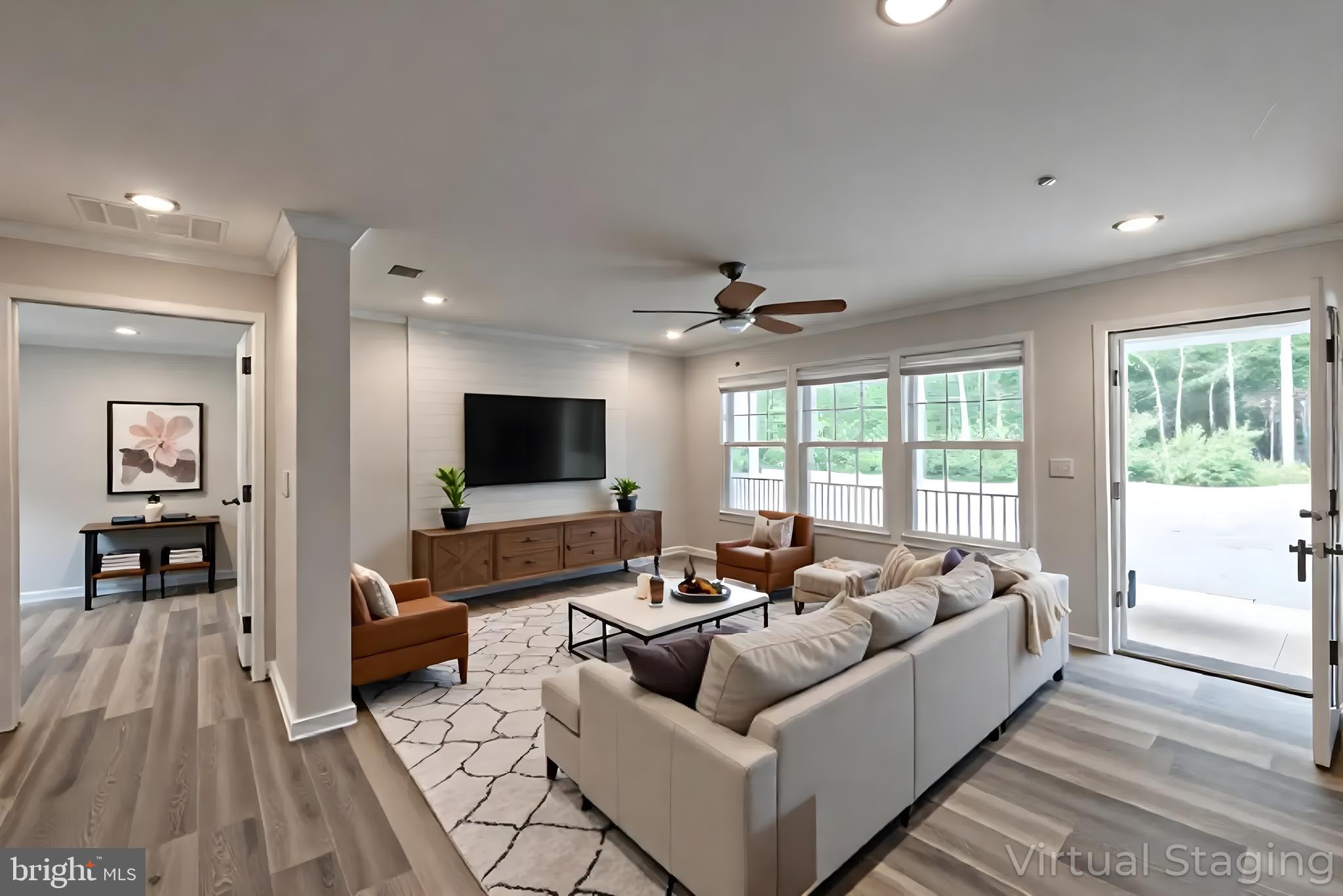 TWIN LAKES - Residential