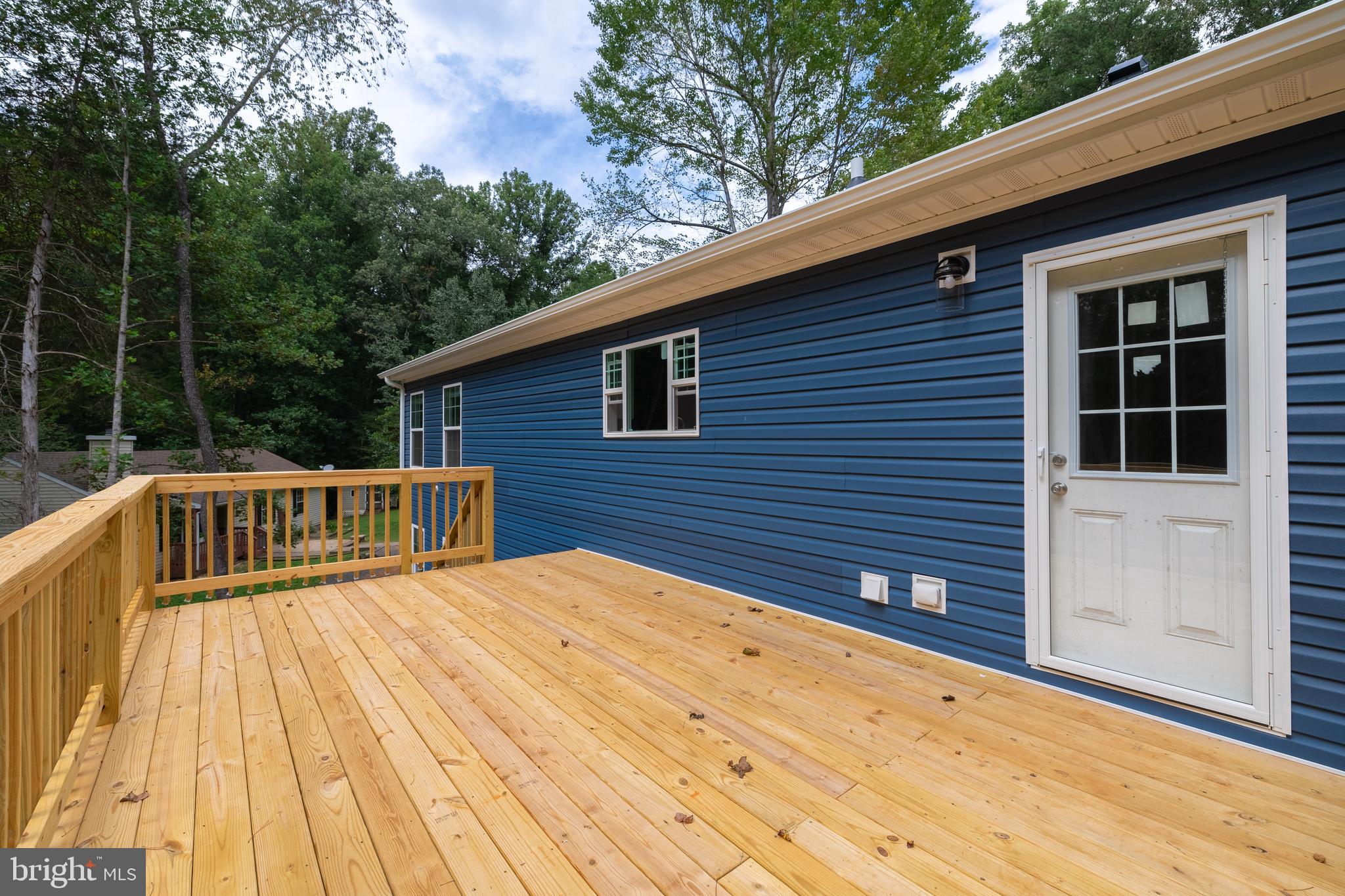 TWIN LAKES - Residential