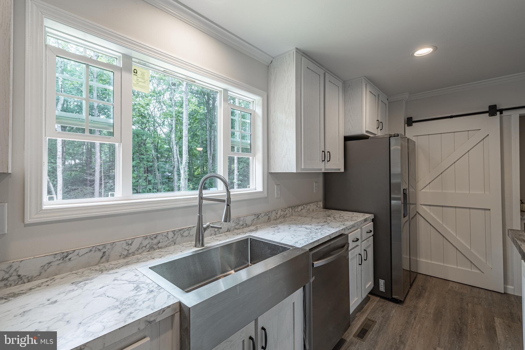 TWIN LAKES - Residential